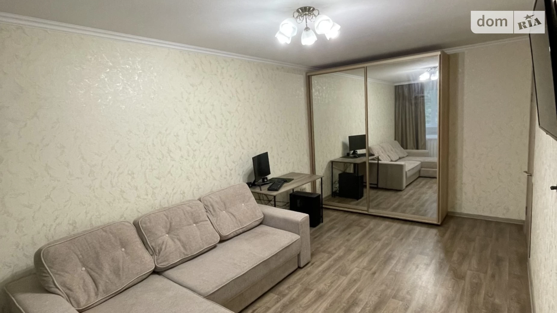 Продается 2-комнатная квартира 49 кв. м в Харькове