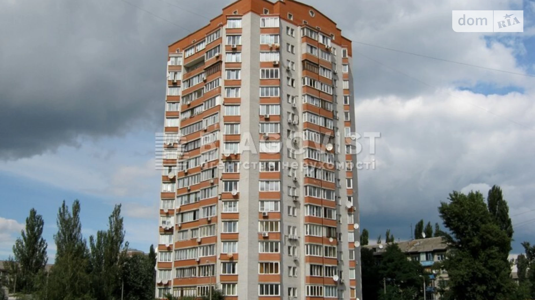 Продается 10-комнатная квартира 135 кв. м в Киеве, ул. Уинстона Черчилля(Красноткацкая), 18Б