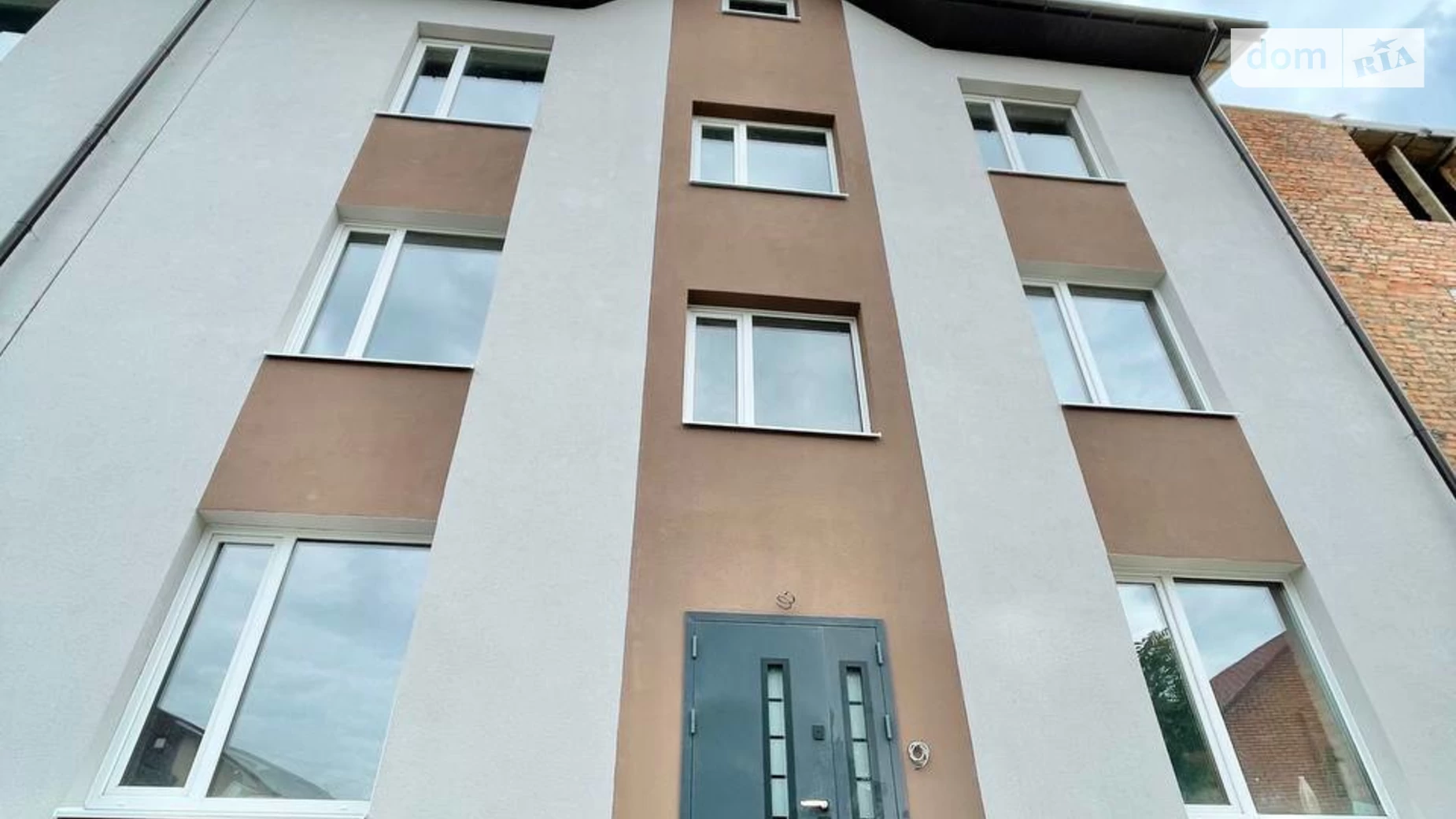 Продается 2-комнатная квартира 64 кв. м в Виннице