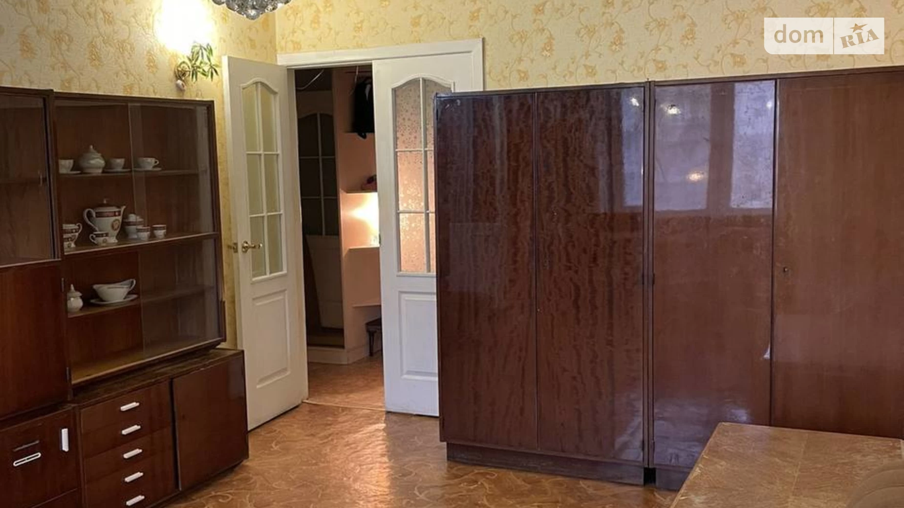 Продается 1-комнатная квартира 37 кв. м в Одессе, ул. Михаила Грушевского
