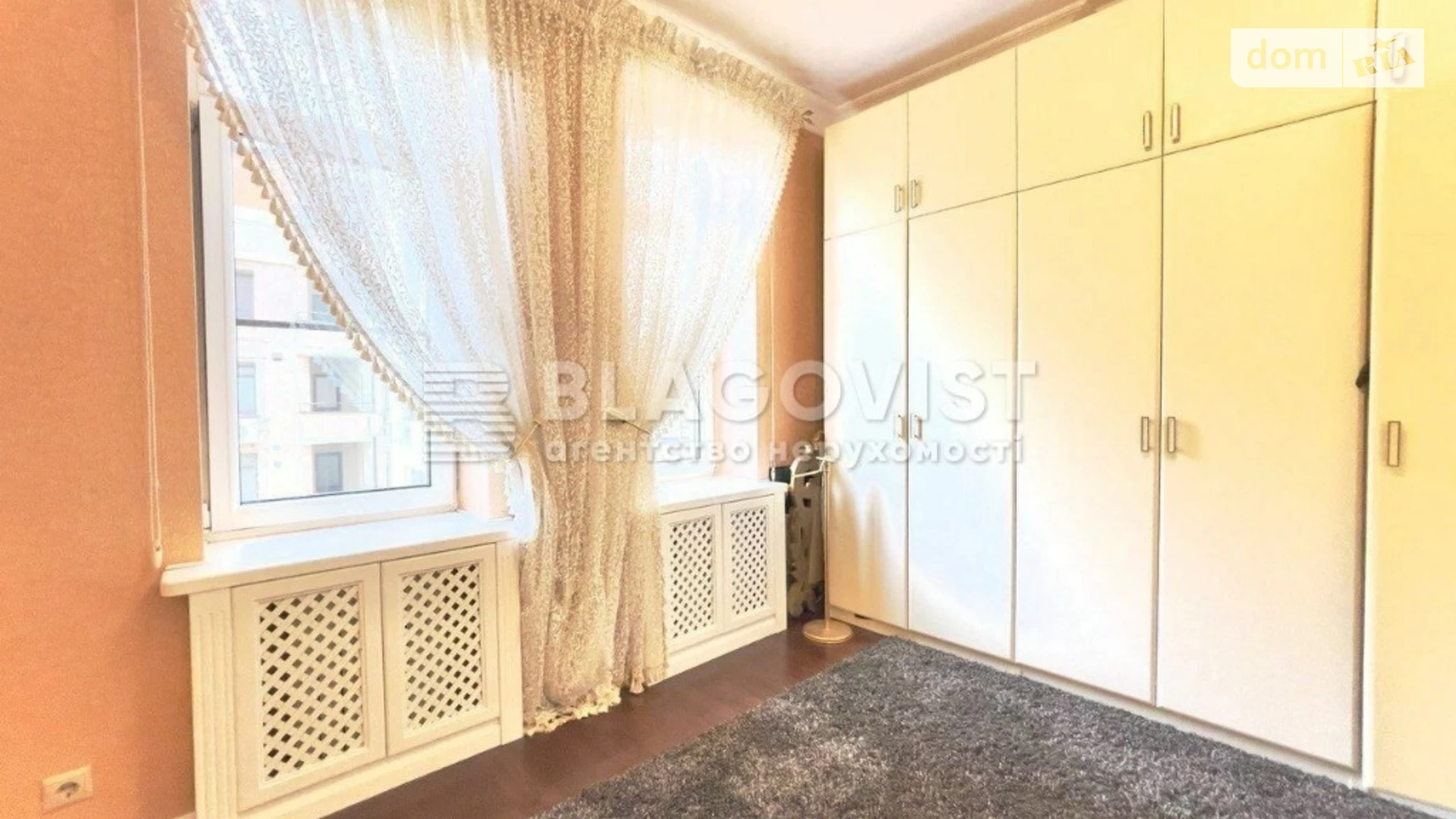 Продается 5-комнатная квартира 180 кв. м в Киеве, ул. Круглоуниверситетская, 3-5