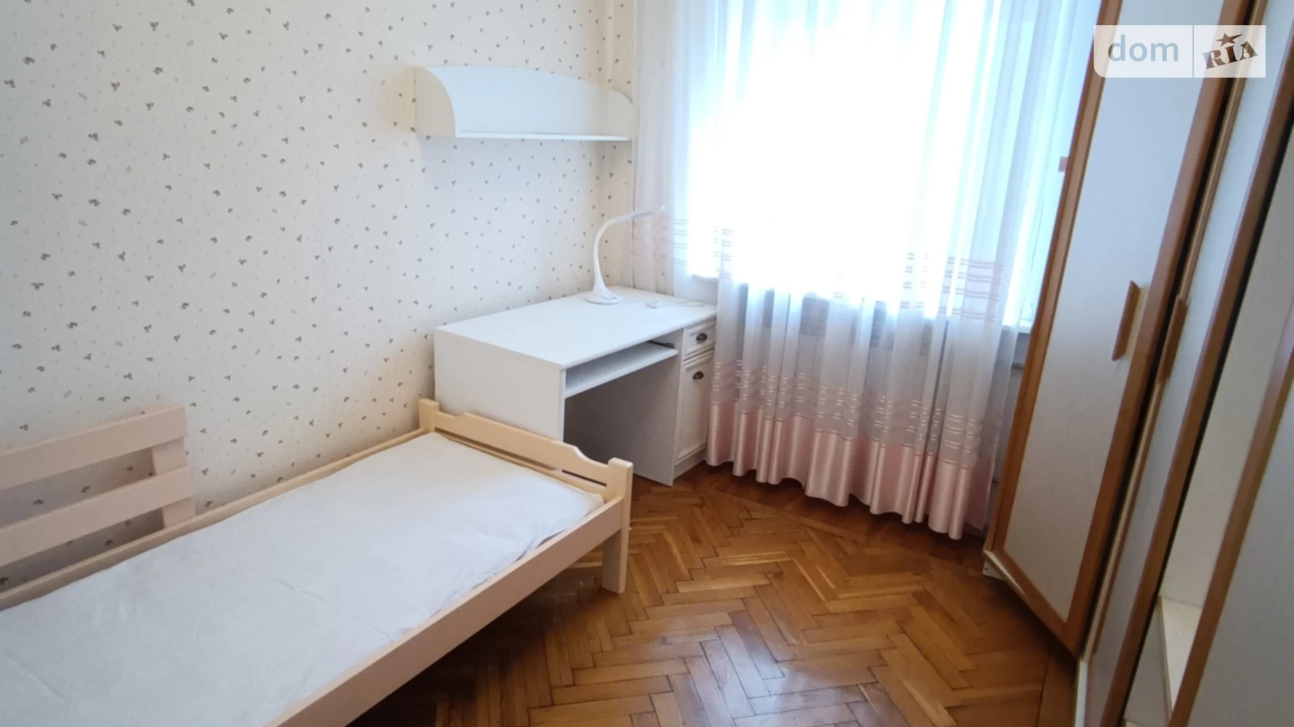 Продается 3-комнатная квартира 91 кв. м в Одессе, ул. Троицкая