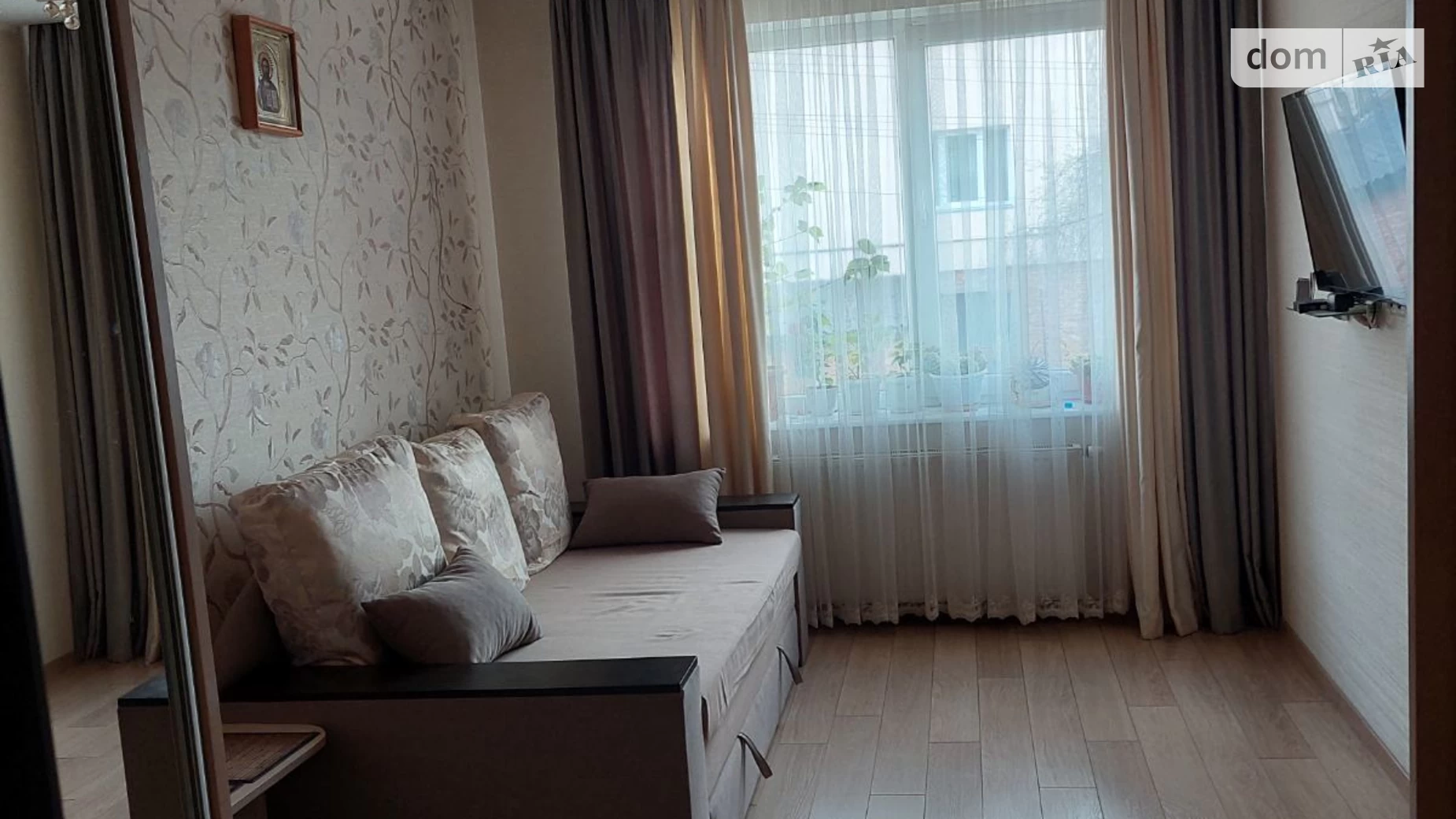 Продається 4-кімнатна квартира 150 кв. м у Львові
