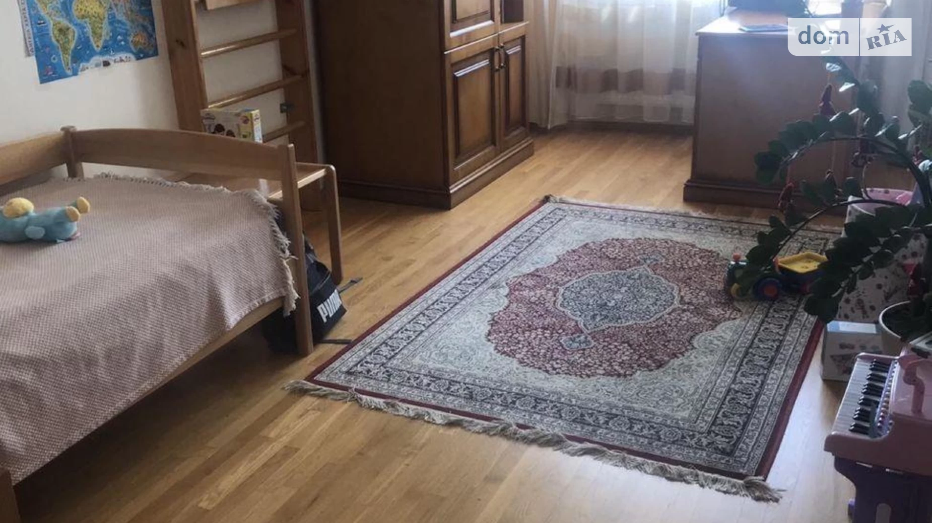 Продається 2-кімнатна квартира 69 кв. м у Львові