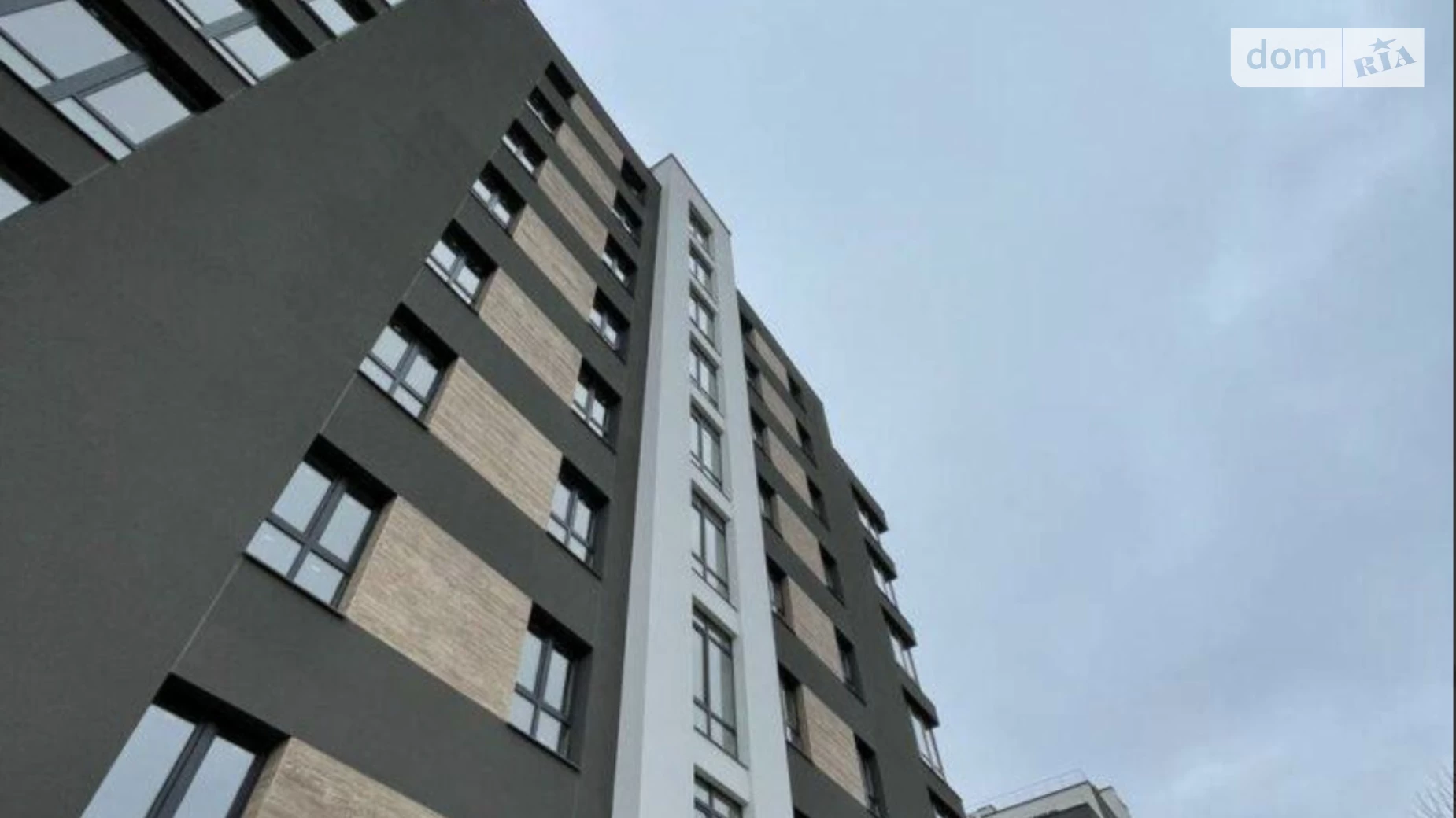 Продается 3-комнатная квартира 92.2 кв. м в Ивано-Франковске, ул. Левицкого Романа