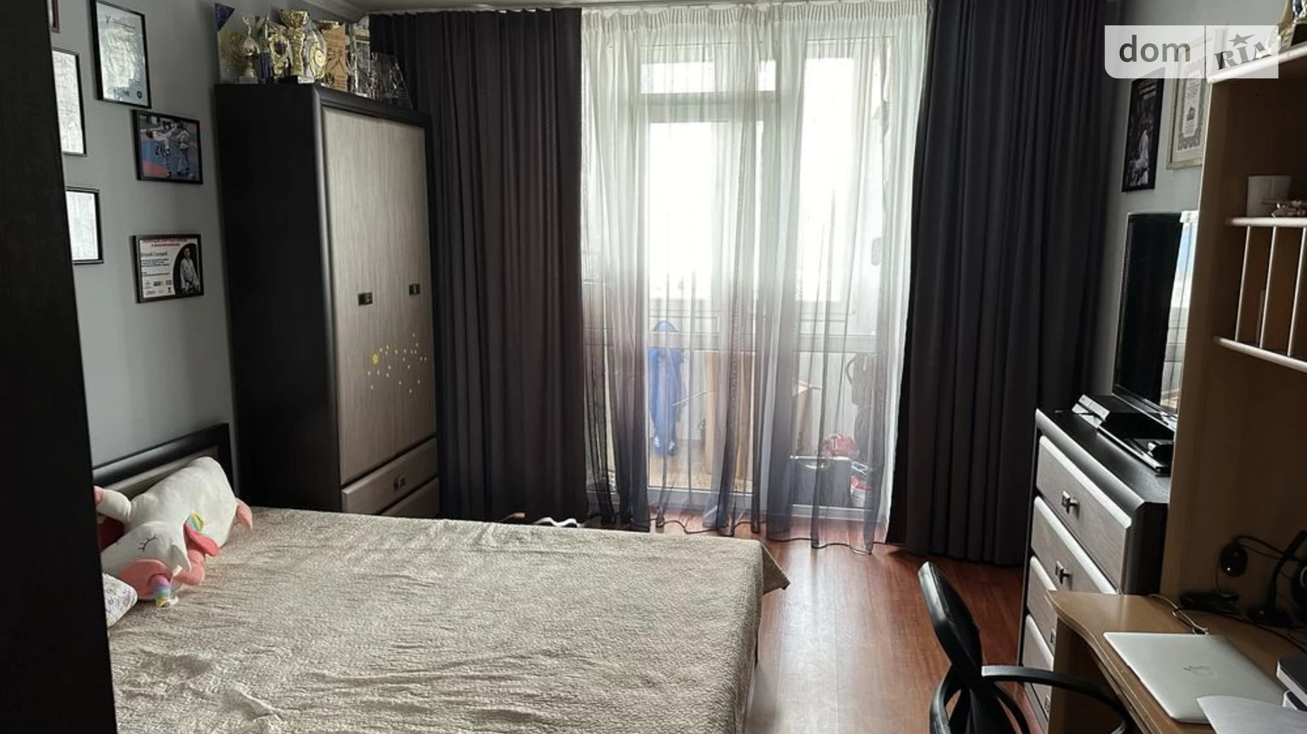 Продается 4-комнатная квартира 117 кв. м в Ивано-Франковске, ул. Надречная, 223 - фото 4