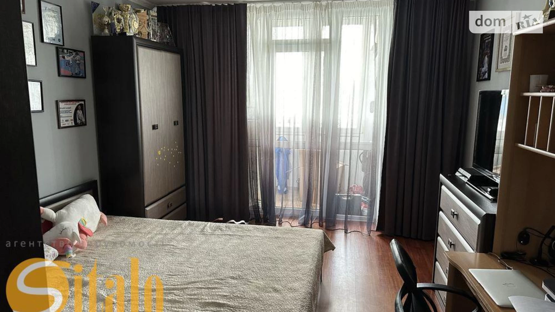 Продается 4-комнатная квартира 117 кв. м в Ивано-Франковске
