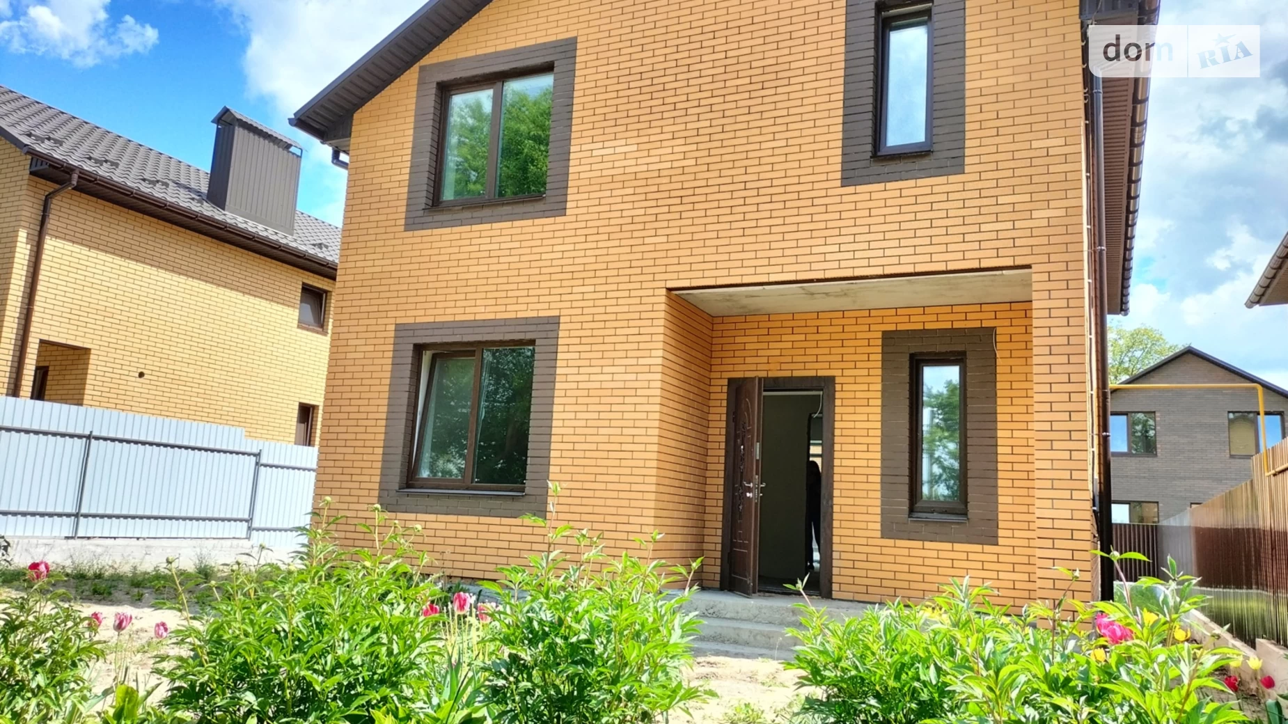 Продается дом на 2 этажа 125 кв. м с бассейном, цена: 92000 $ - фото 3