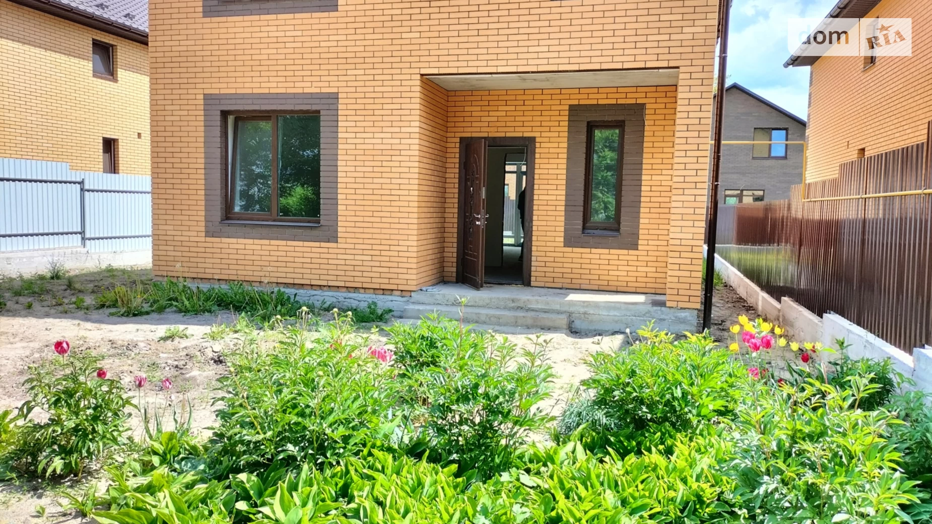 Продается дом на 2 этажа 125 кв. м с бассейном, цена: 92000 $ - фото 4