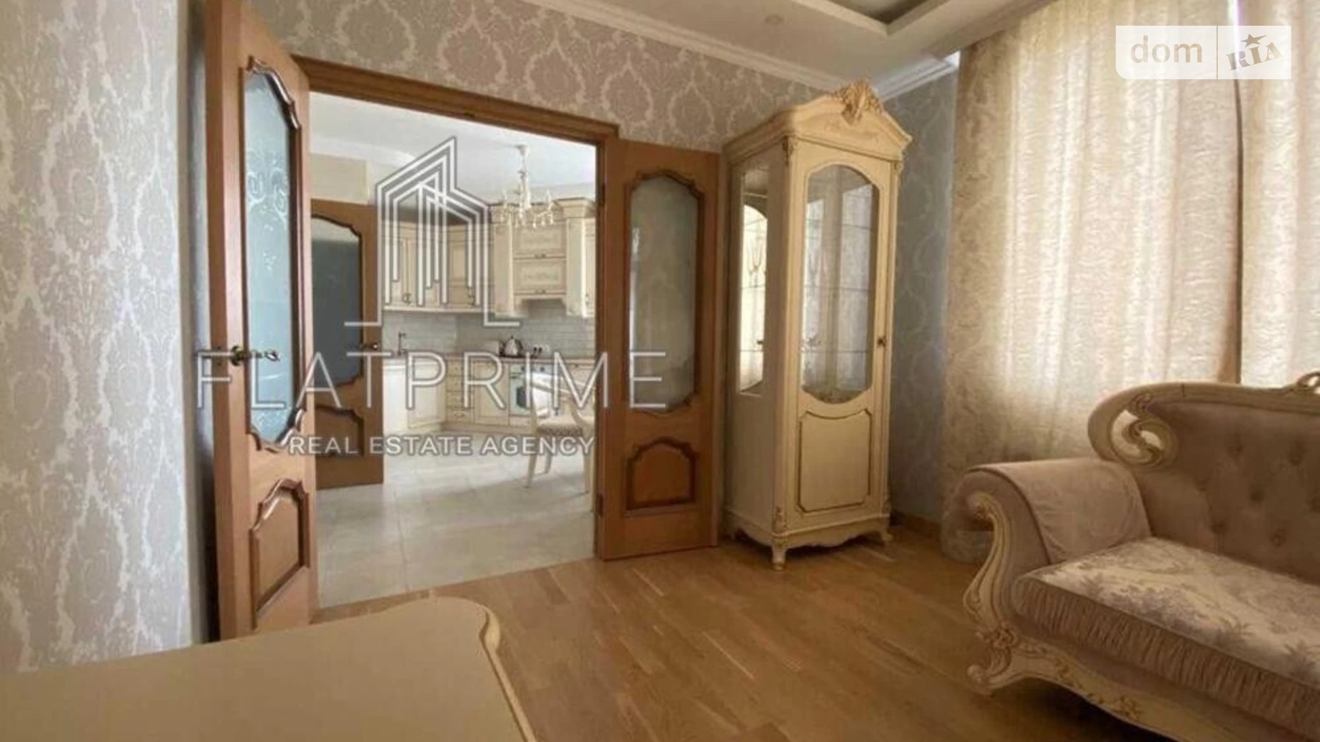 Продается 2-комнатная квартира 72 кв. м в Киеве, ул. Бакинская, 37В