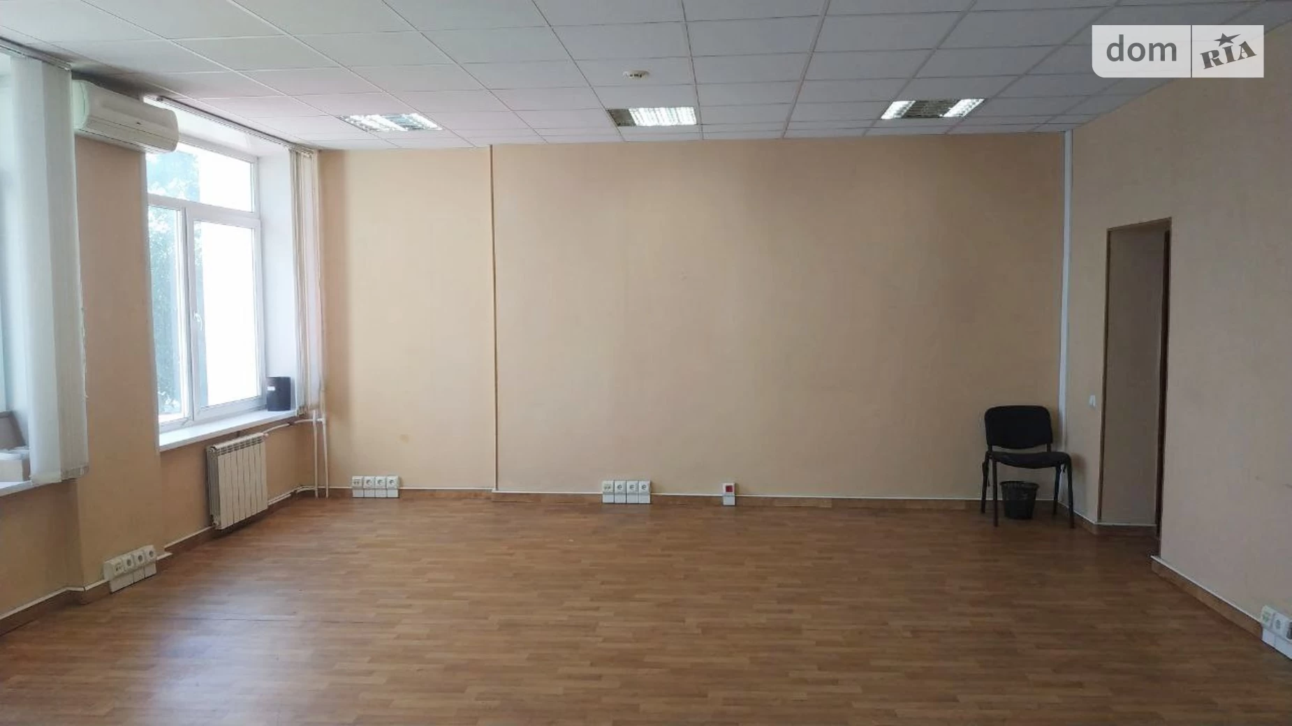 Сдается в аренду офис 68 кв. м в бизнес-центре, цена: 15150 грн - фото 5