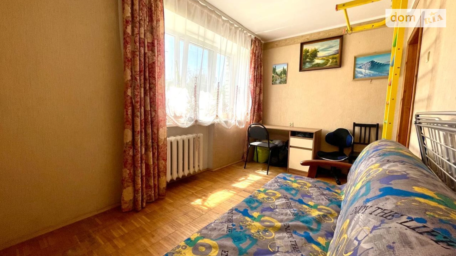 Продається 3-кімнатна квартира 50 кв. м у Львові, вул. Гашека Ярослава