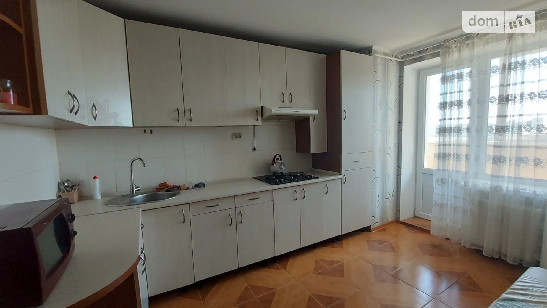 Продается 3-комнатная квартира 85.5 кв. м в Виннице