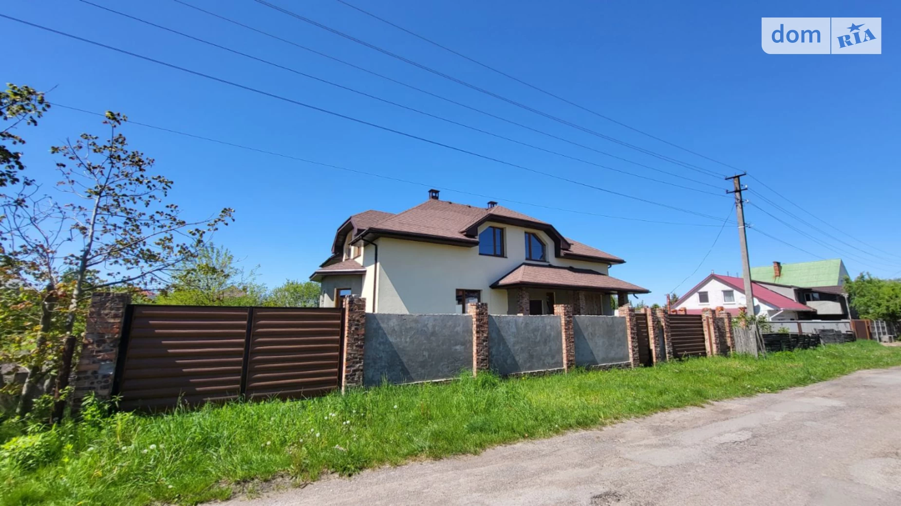 Продается дом на 2 этажа 214.4 кв. м с верандой, цена: 140000 $ - фото 2