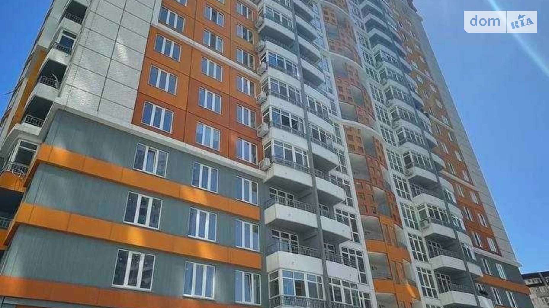 Продается 2-комнатная квартира 72 кв. м в Одессе, просп. Гагарина, 19