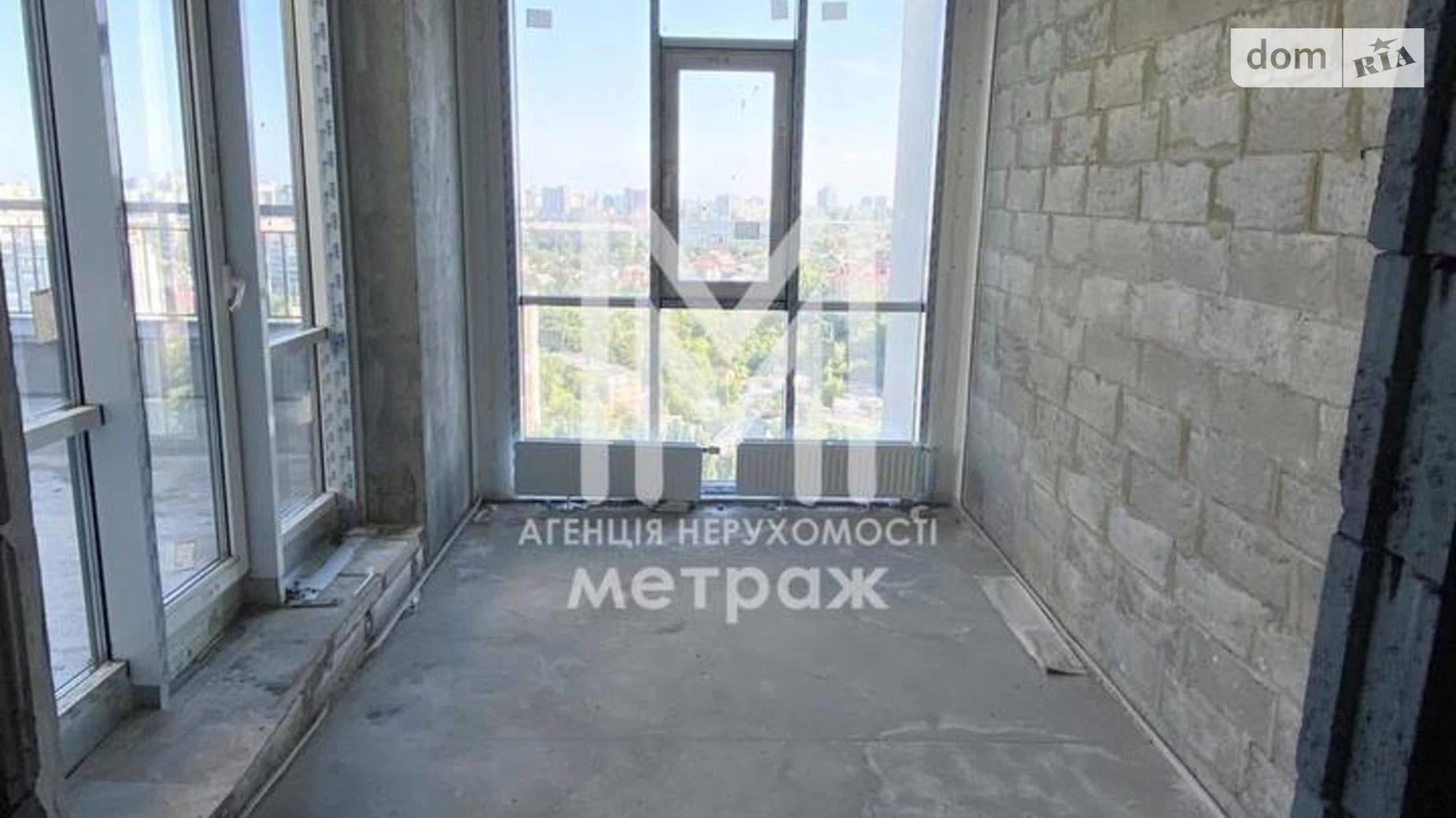 Продается 5-комнатная квартира 152 кв. м в Киеве