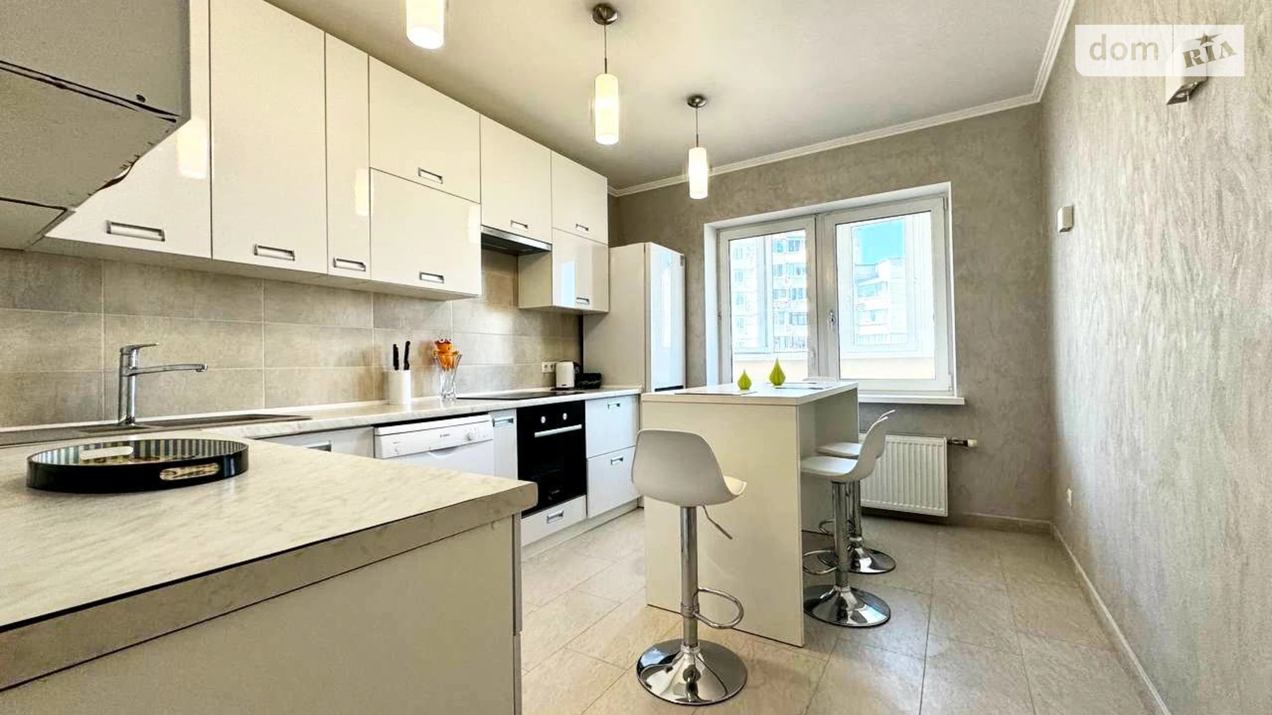 Продается 2-комнатная квартира 103 кв. м в Киеве, ул. Срибнокильская, 2А - фото 2
