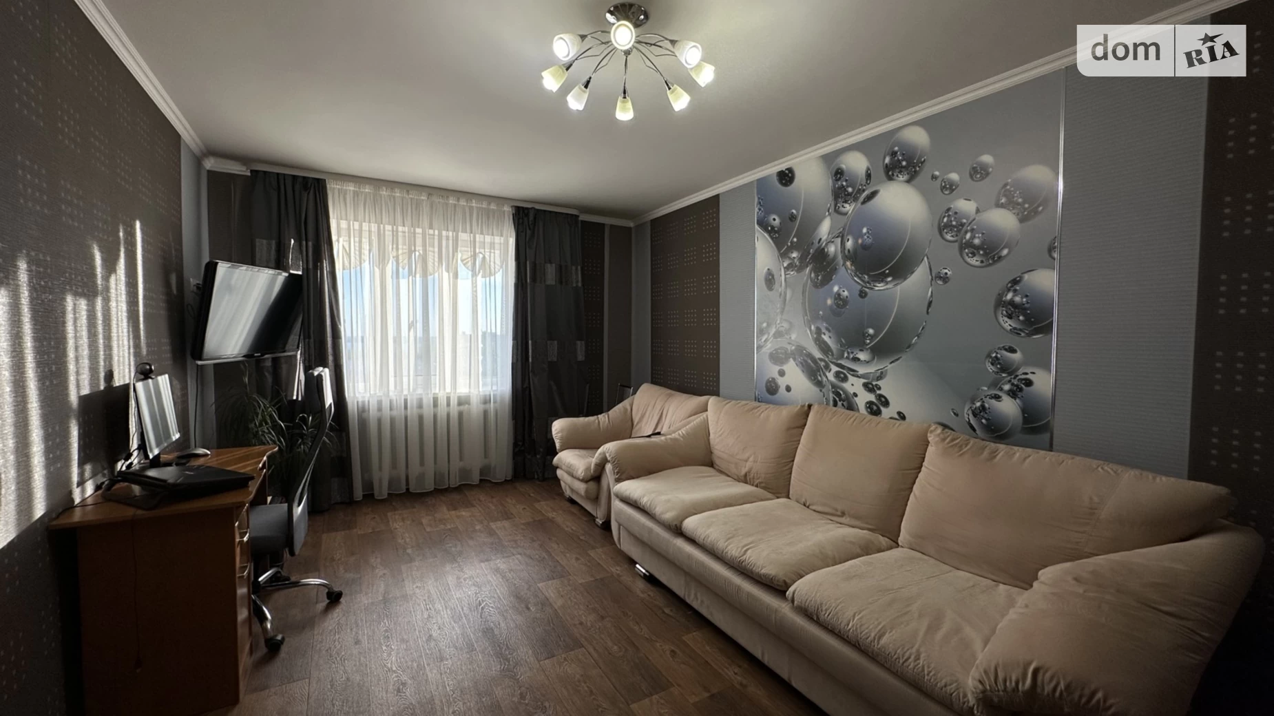 Продается 1-комнатная квартира 40 кв. м в Николаеве, ул. 8-го Марта (Центр)