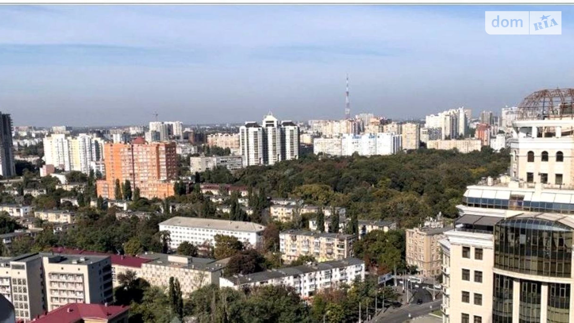 Продается 5-комнатная квартира 206 кв. м в Одессе, ул. Генуэзская, 1Е