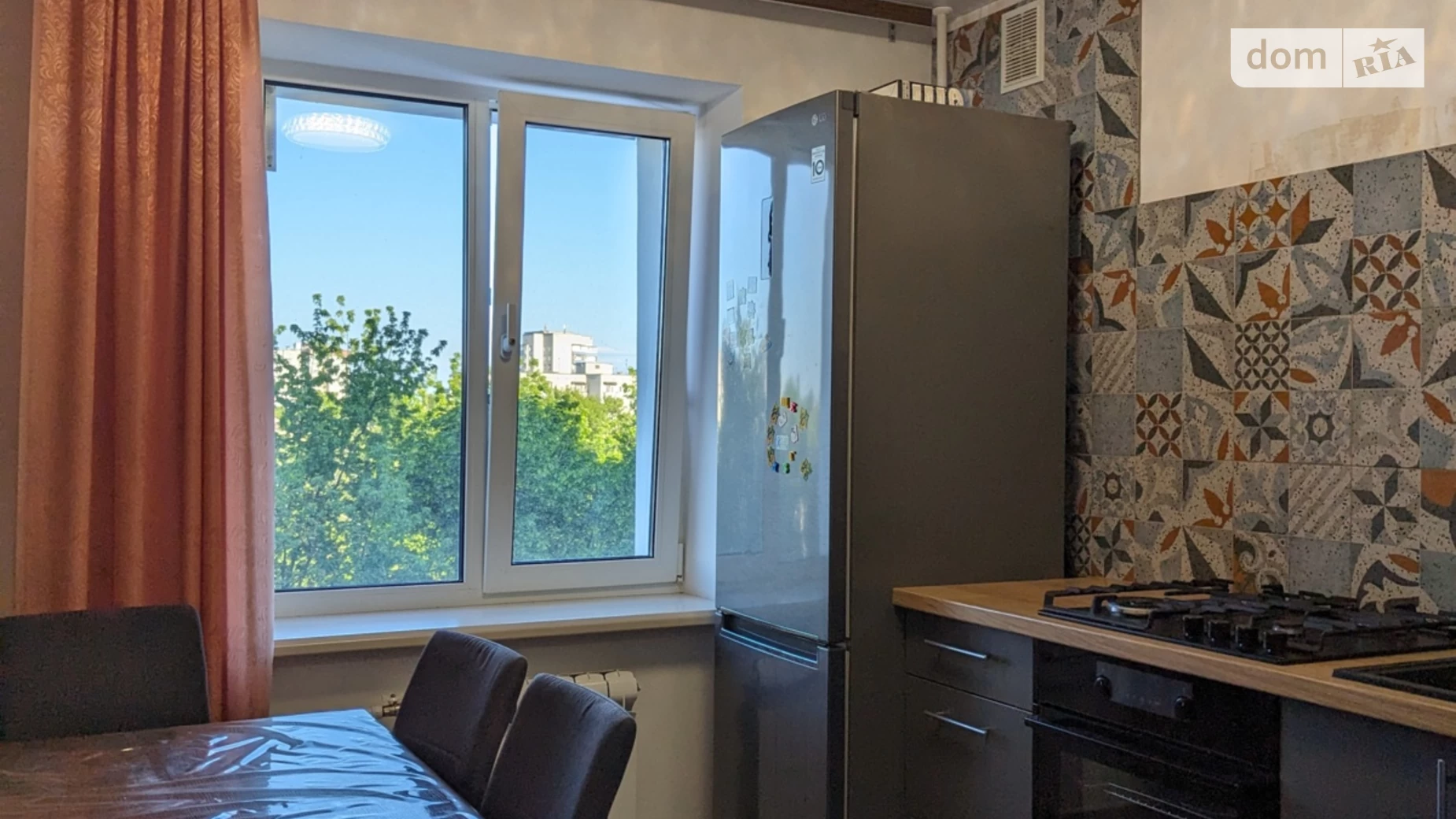 Продается 2-комнатная квартира 52 кв. м в Чернигове, просп. Михаила Грушевского(1-го Мая) - фото 2