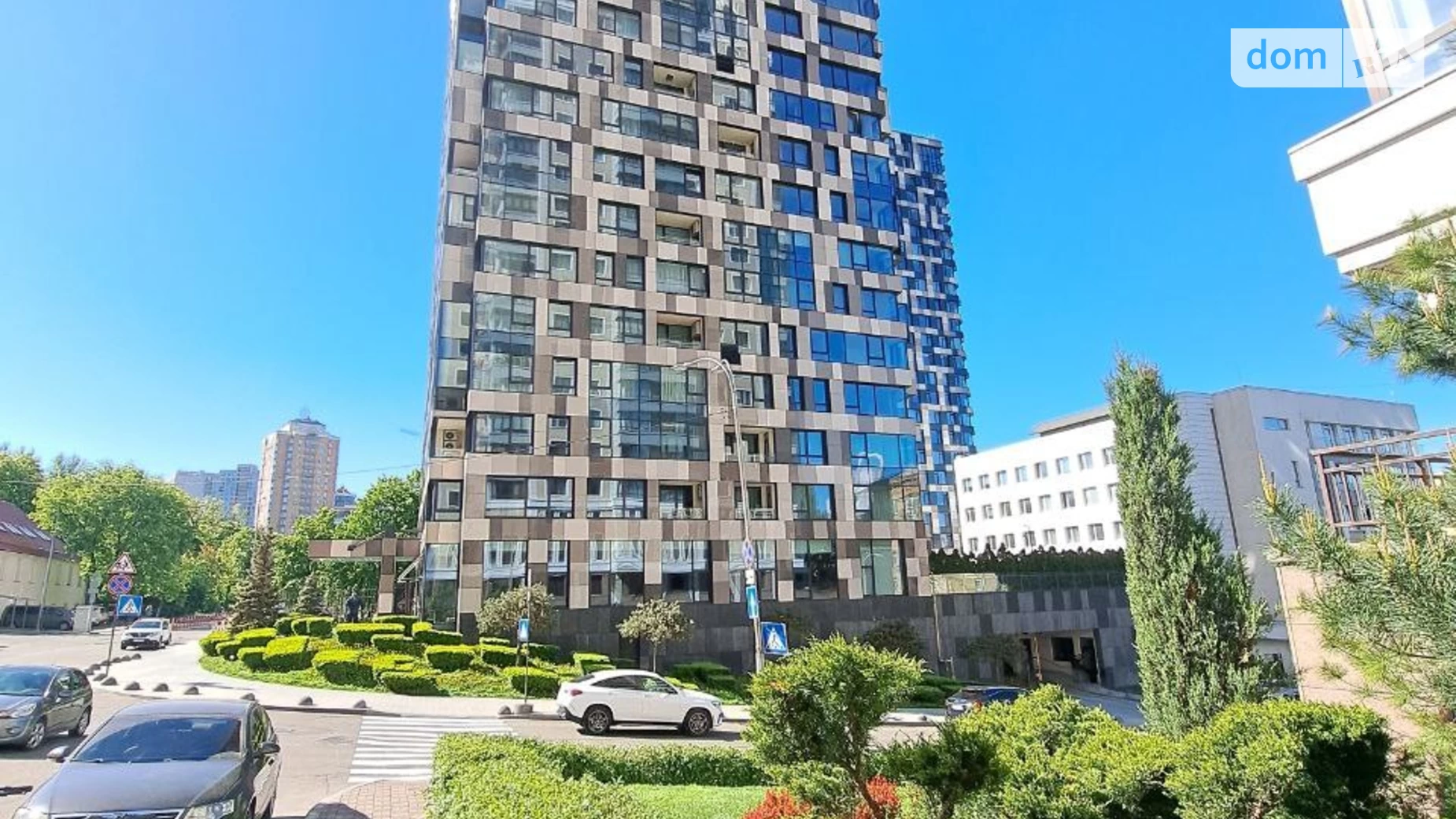 Продается 5-комнатная квартира 157 кв. м в Киеве, ул. Деловая