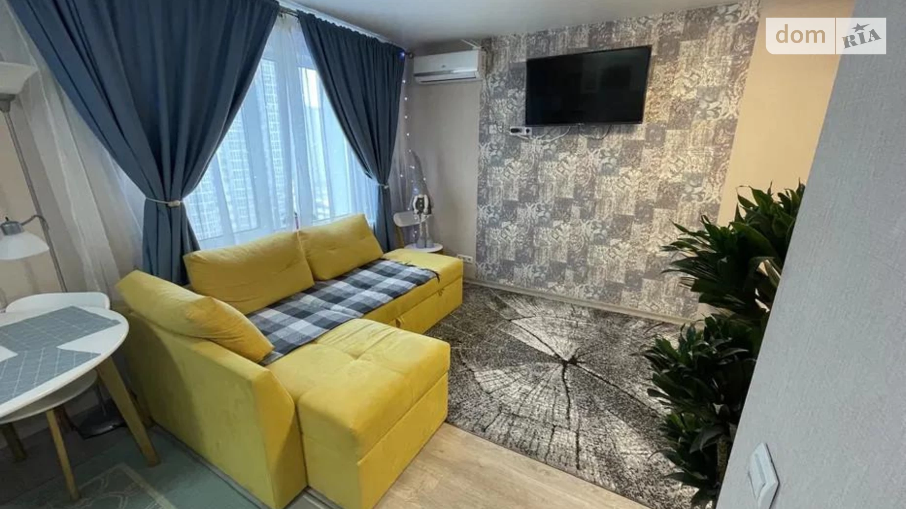 Продается 1-комнатная квартира 37 кв. м в Киеве, ул. Бориса Гмыри, 12Б