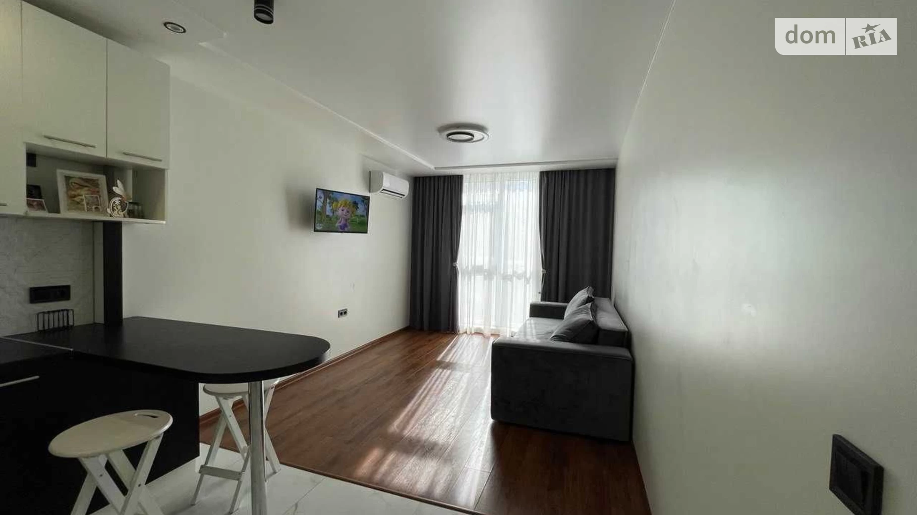 Продается 2-комнатная квартира 72 кв. м в Львове, ул. Зеленая