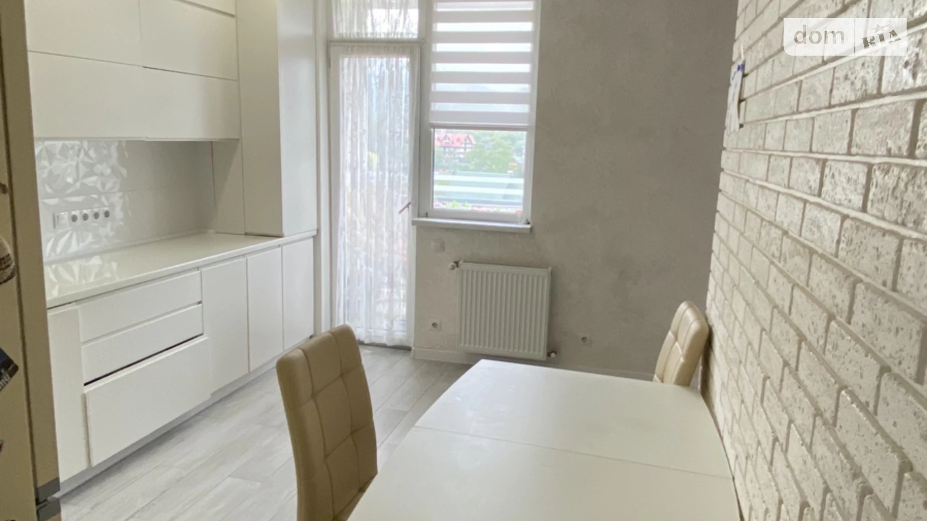 Продается 1-комнатная квартира 48 кв. м в Яремче, ул. Свободы, 301 - фото 3