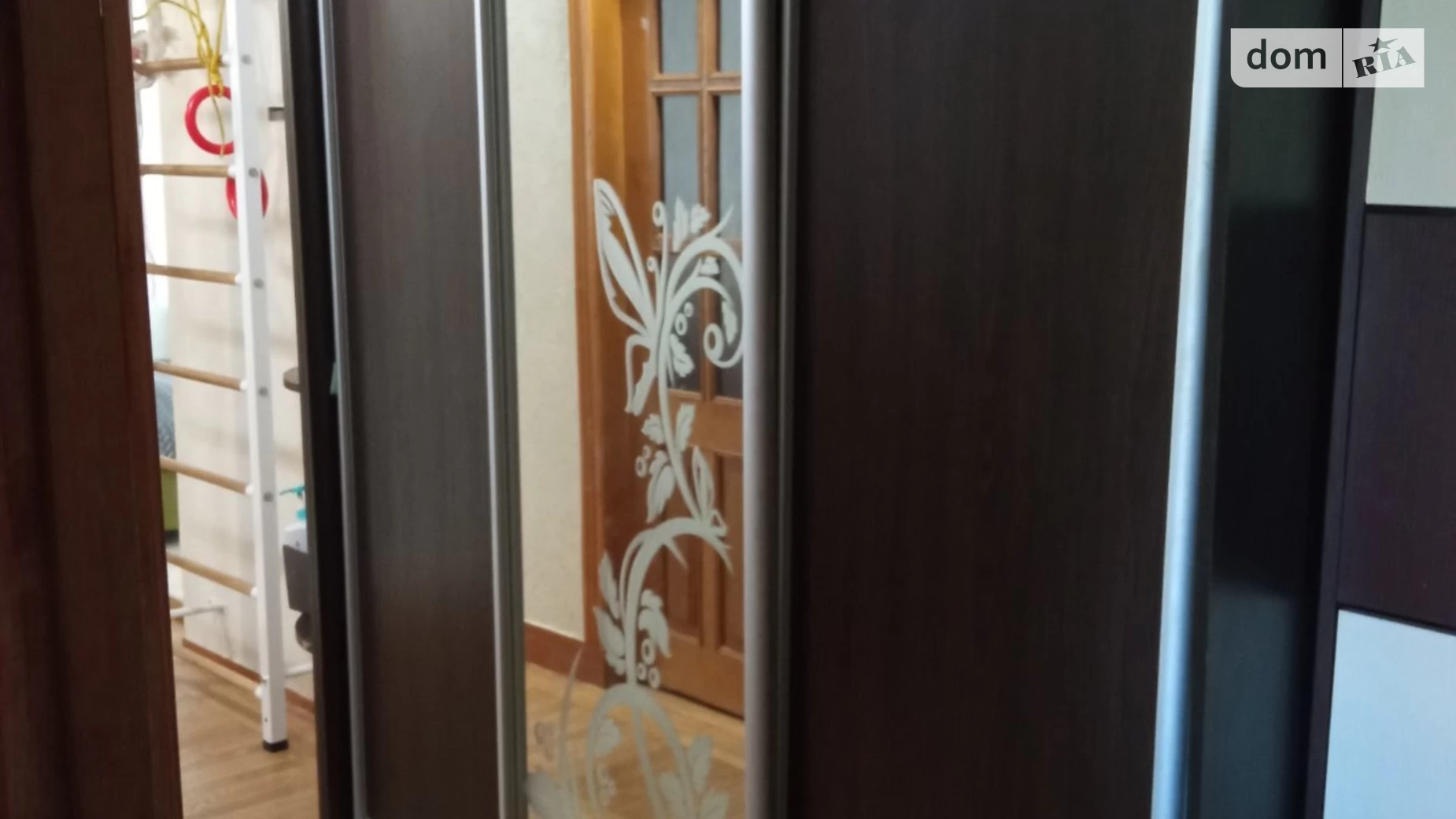 Продается 3-комнатная квартира 66 кв. м в Ровно