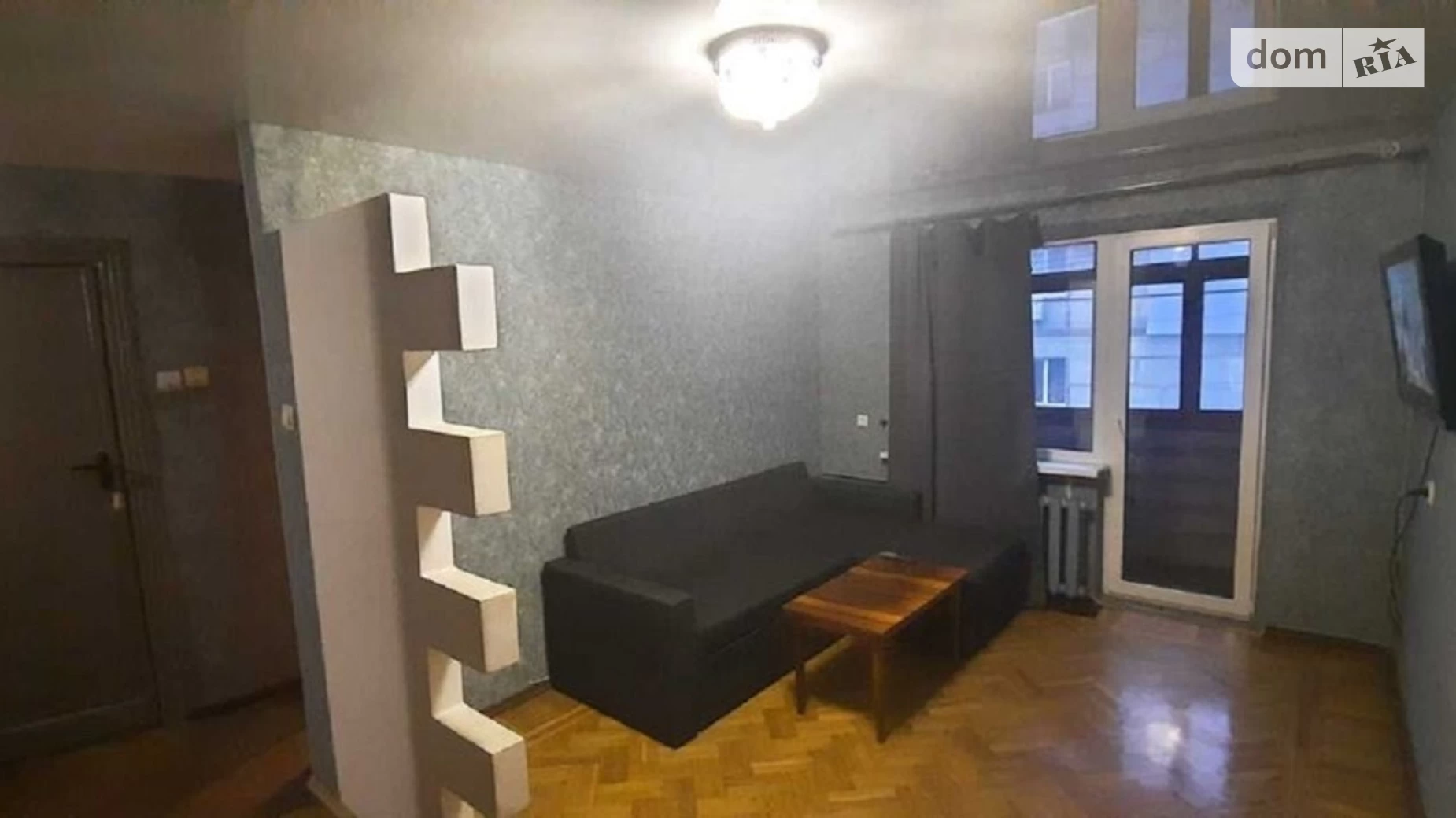 Продается 2-комнатная квартира 45.9 кв. м в Одессе, ул. Романа Кармена