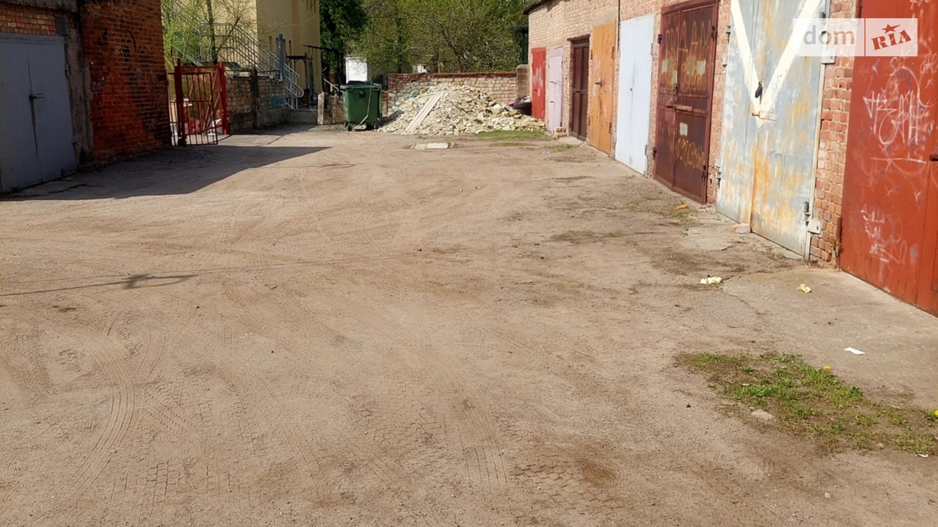 Продается место в гаражном кооперативе под легковое авто на 22 кв. м, цена: 8000 $ - фото 3