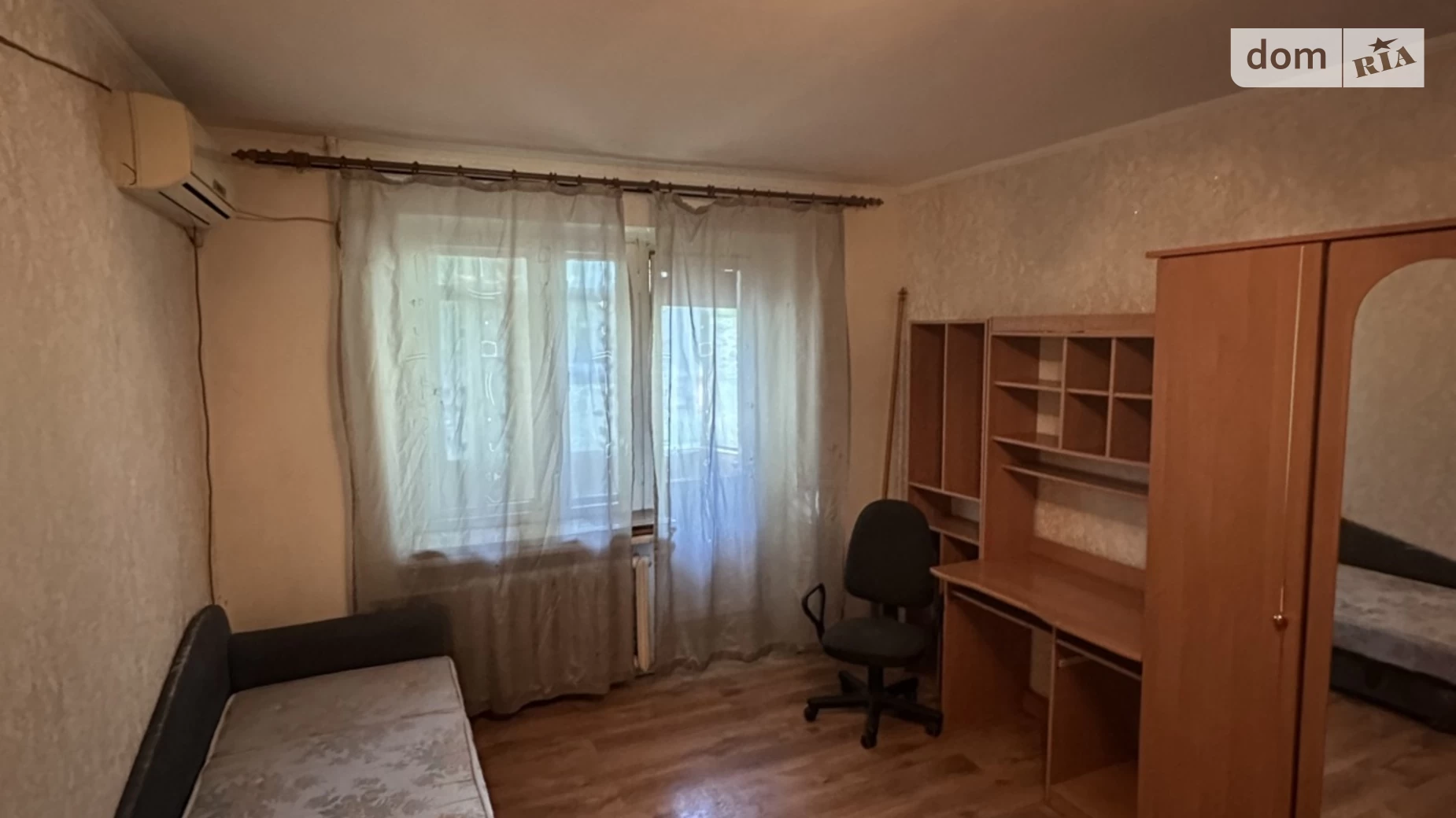 Продається 1-кімнатна квартира 32 кв. м у Чорноморську, вул. Парусна, 2