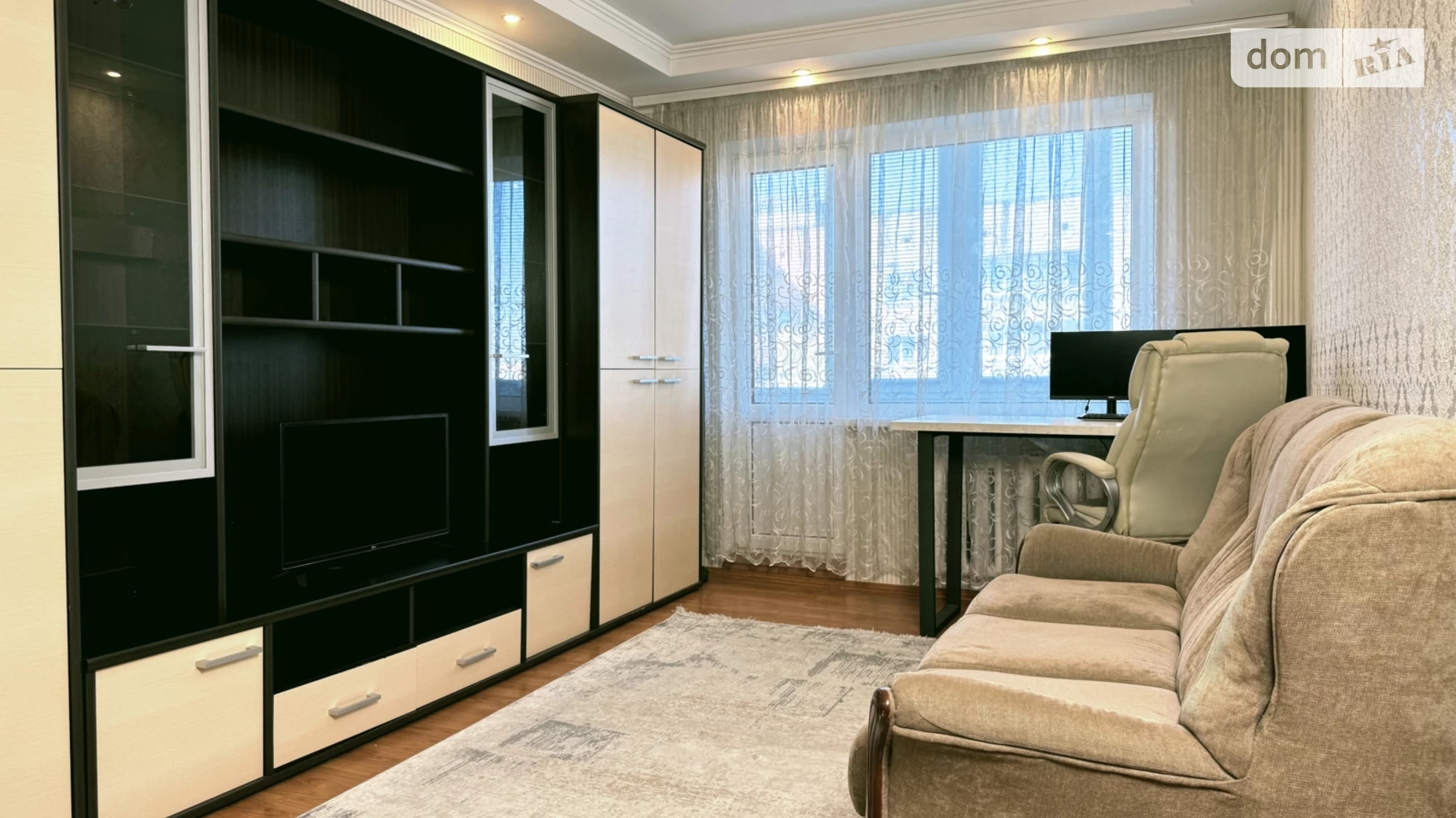 Продается 2-комнатная квартира 50 кв. м в Ровно, ул. Елены Телиги