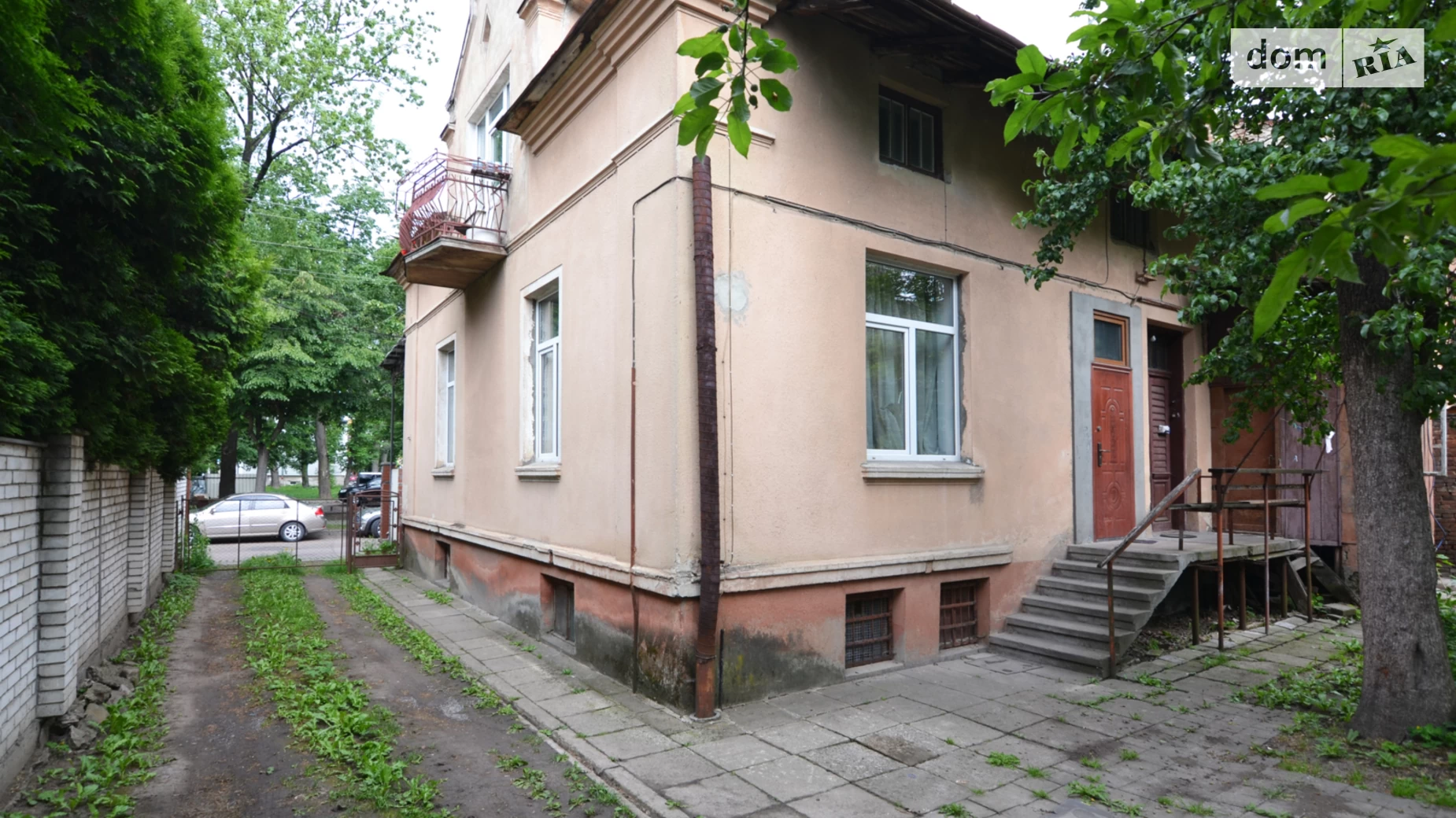 Продается 2-комнатная квартира 59.4 кв. м в Ивано-Франковске, ул. Подгорянки Марии