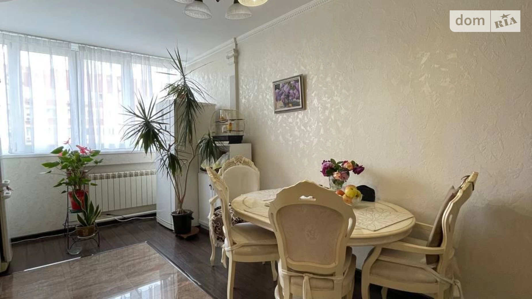 Продается 3-комнатная квартира 92 кв. м в Одессе, ул. Академика Сахарова, 36