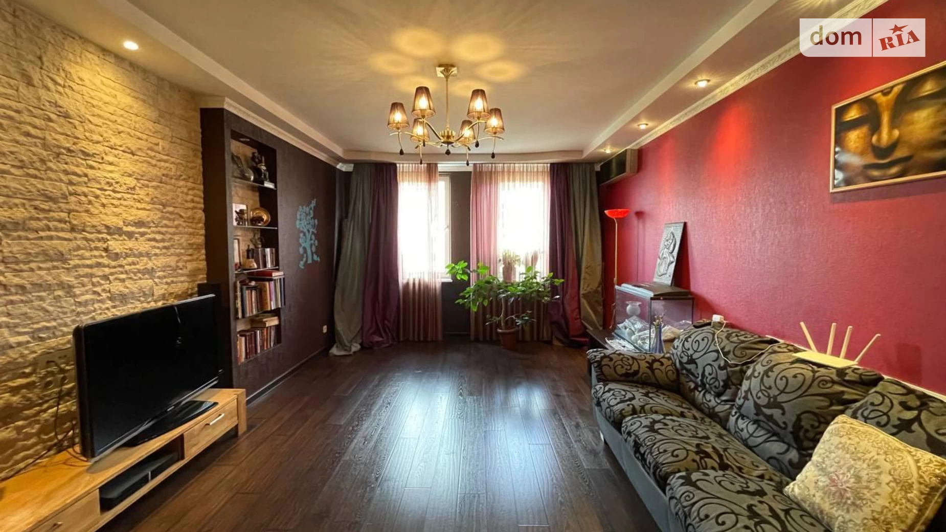 Продается 3-комнатная квартира 92 кв. м в Одессе, ул. Академика Сахарова, 36