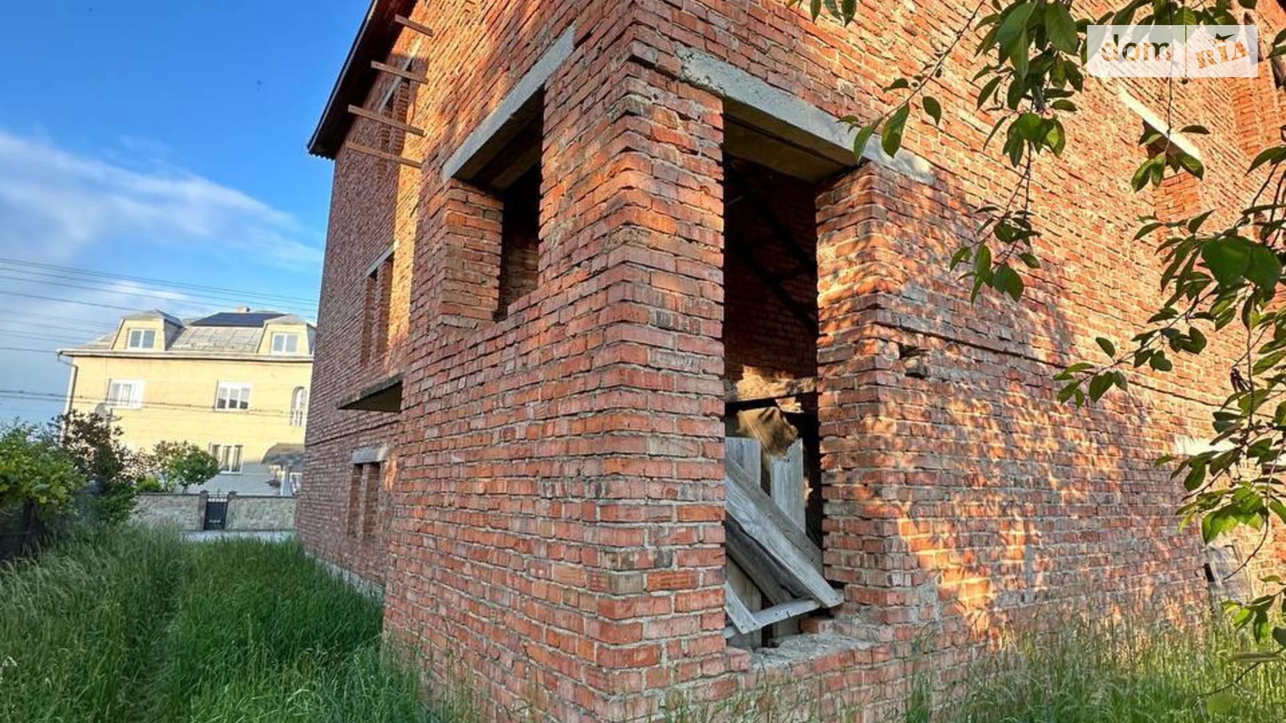 Продается дом на 3 этажа 300 кв. м с камином, цена: 105000 $ - фото 4