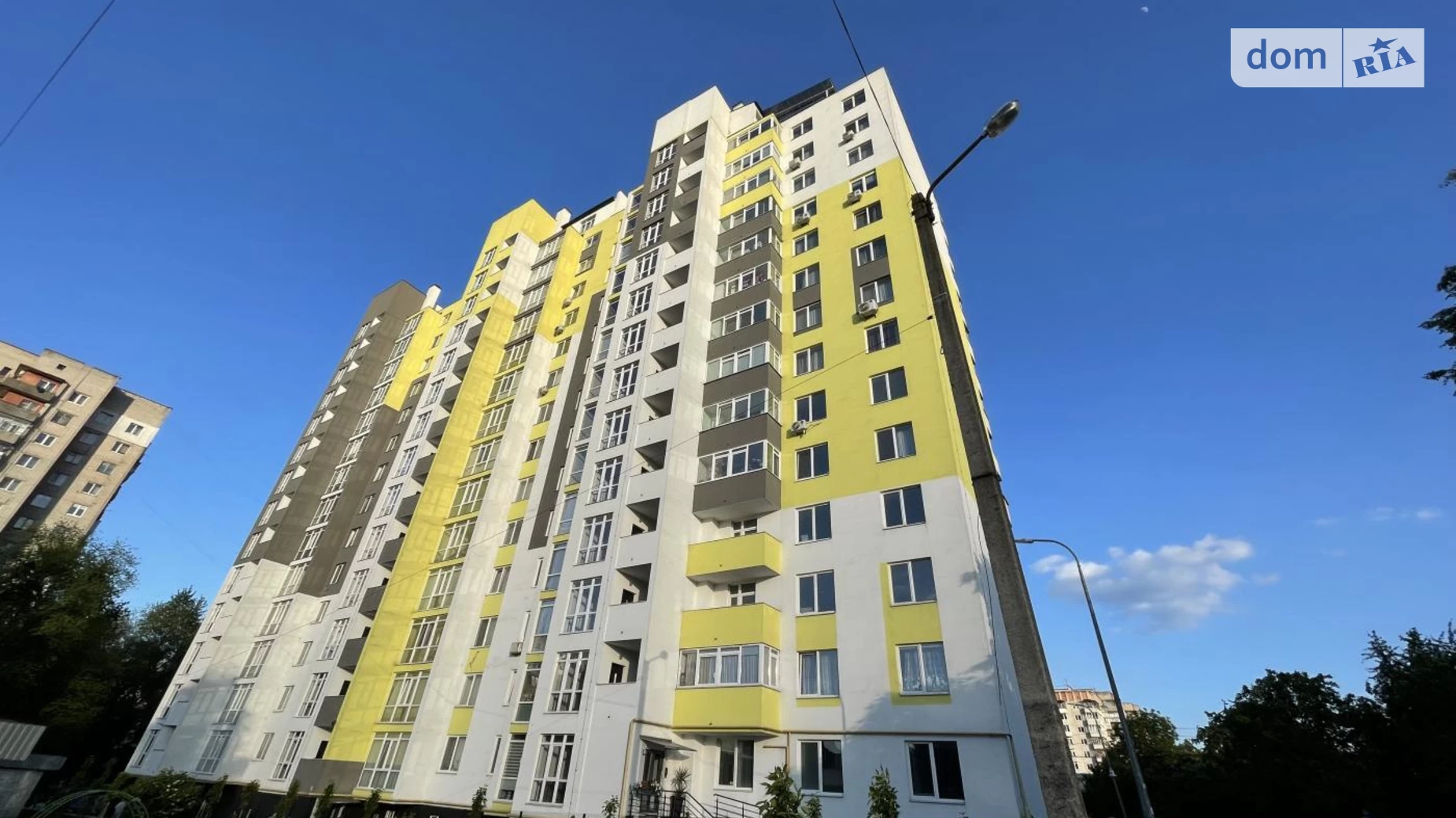 Продается 2-комнатная квартира 64 кв. м в Львове, ул. Возняка