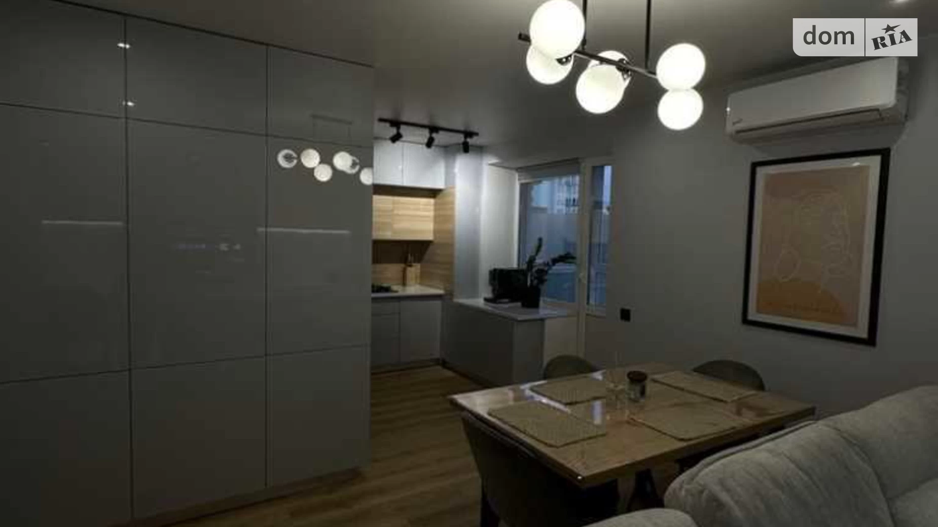 Продается 3-комнатная квартира 88.1 кв. м в Полтаве, пл. Павленковская - фото 2