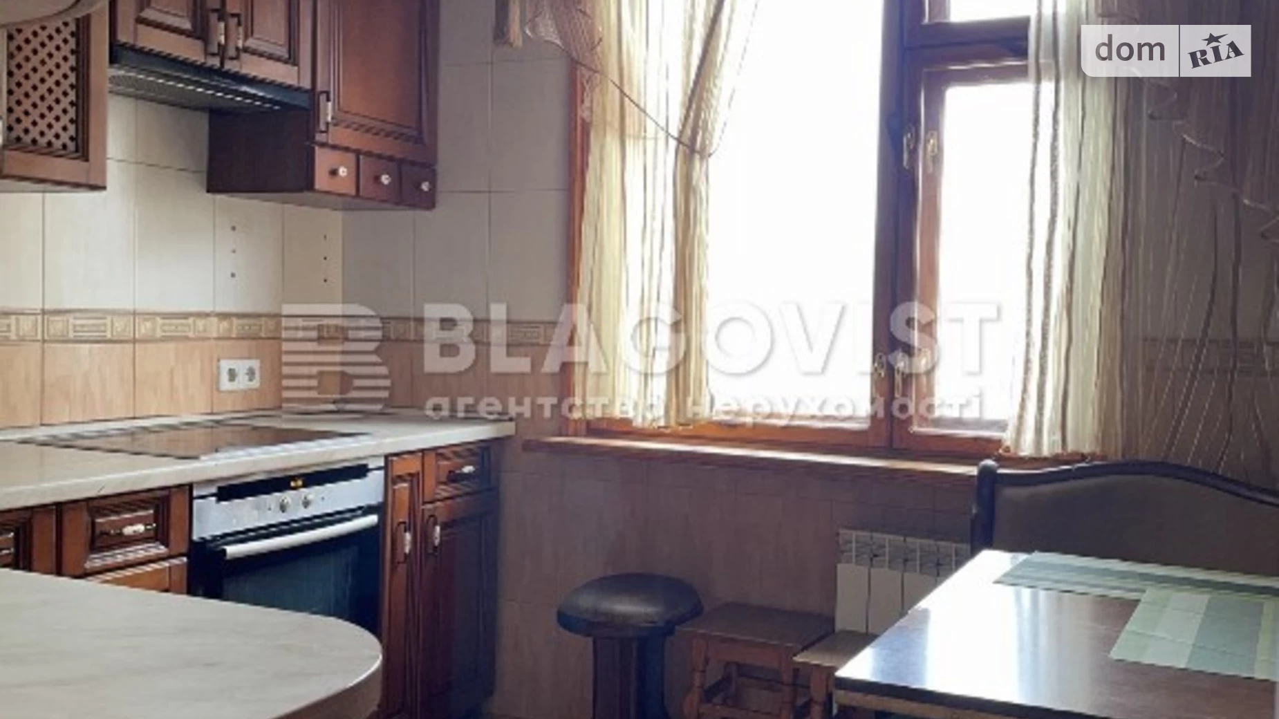 Продается 3-комнатная квартира 72 кв. м в Киеве, ул. Степана Олейника, 15
