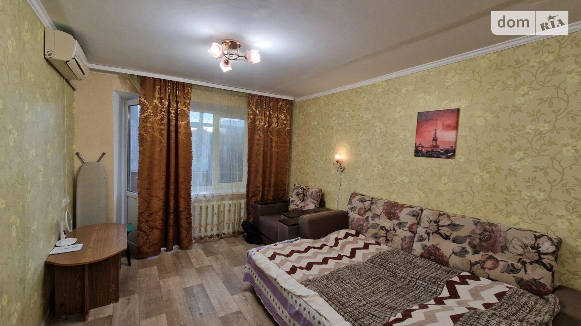 Продается 1-комнатная квартира 32 кв. м в Полтаве, ул. Железная