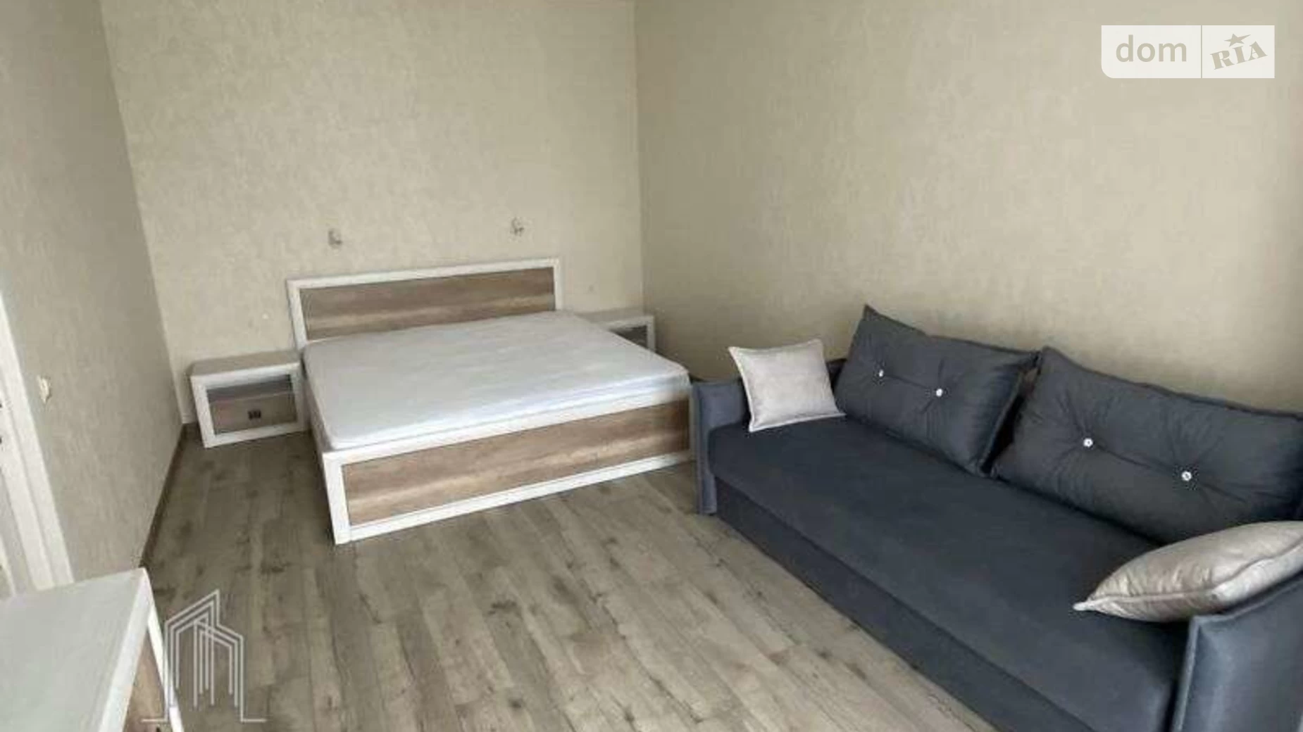 Продается 1-комнатная квартира 50 кв. м в Киеве, ул. Бердника Олеся, 1Г