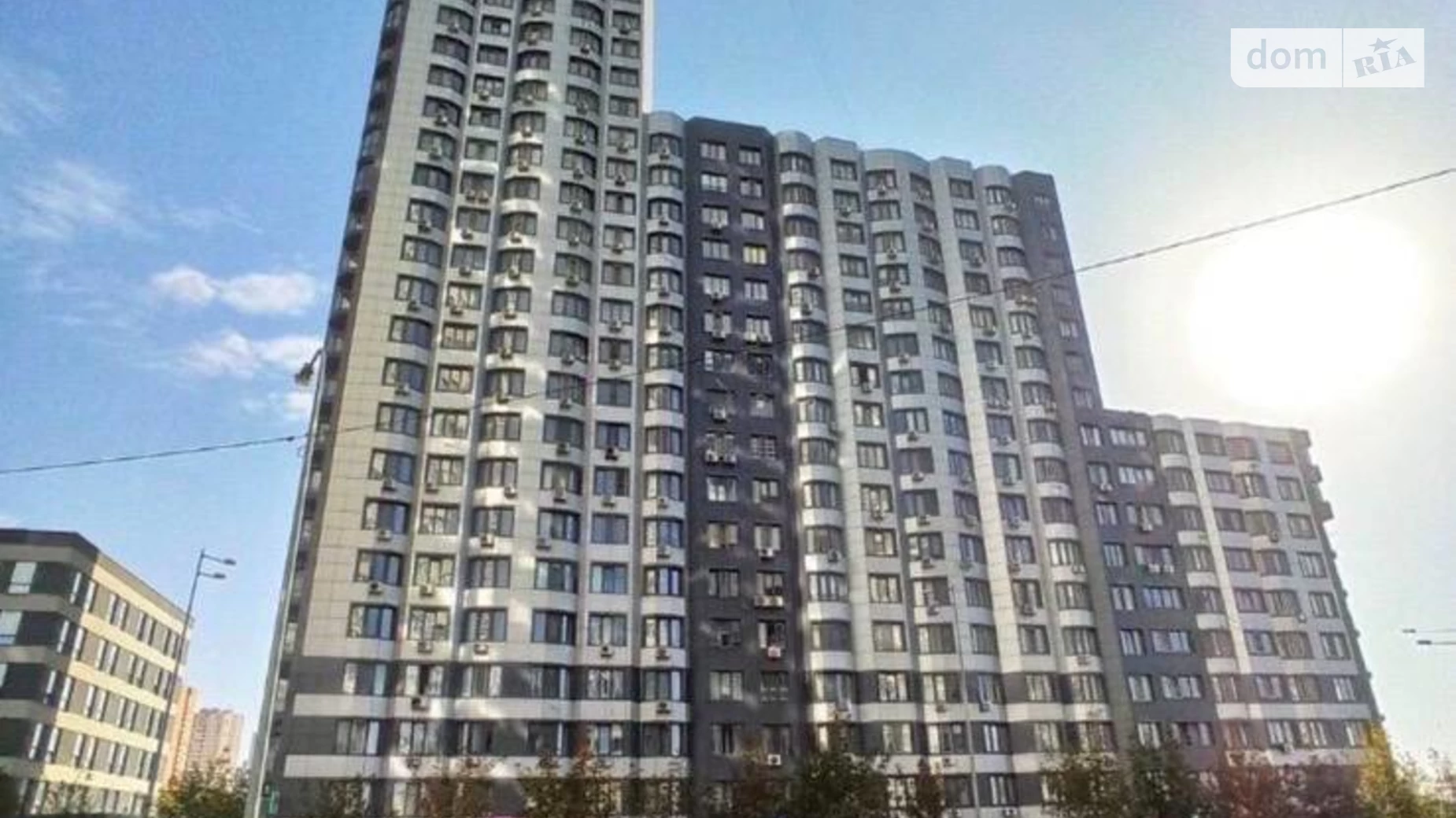 Продается 1-комнатная квартира 50 кв. м в Киеве, ул. Завальная, 10Г