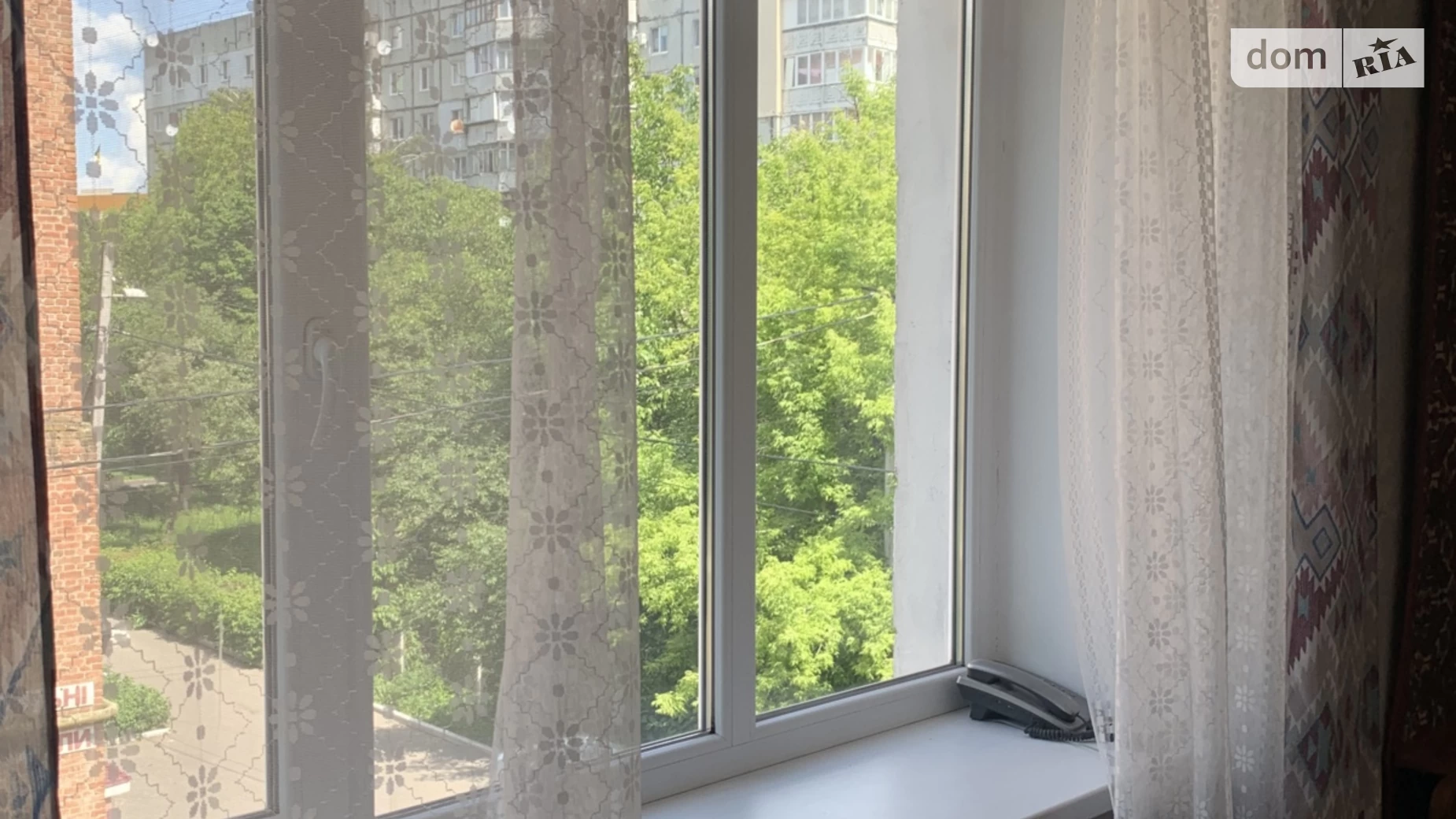 Продается 2-комнатная квартира 43 кв. м в Ровно, ул. Грушевского Академика, 5