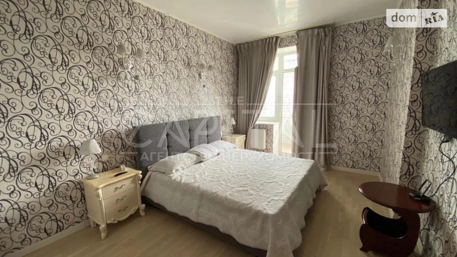 Продается 3-комнатная квартира 90 кв. м в Киеве, ул. Коновальца Евгения, 32Г
