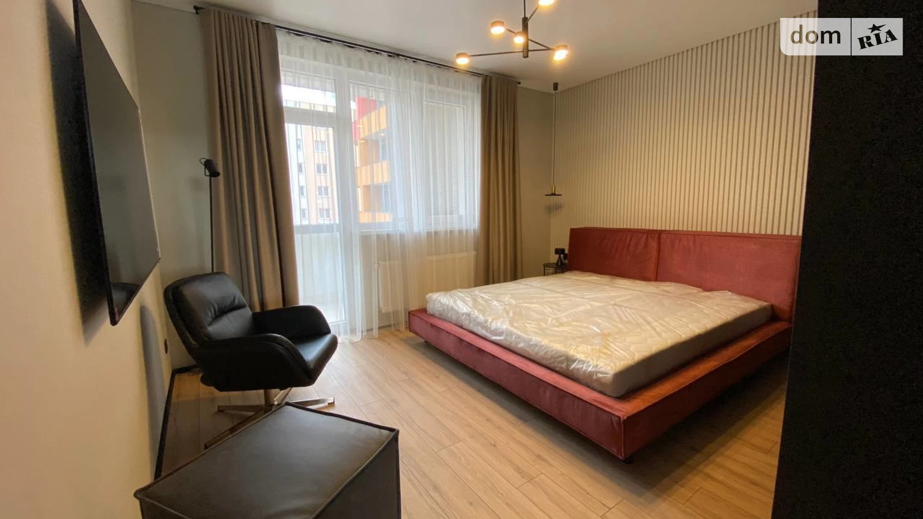 Продается 2-комнатная квартира 72 кв. м в Львове, ул. Круглая