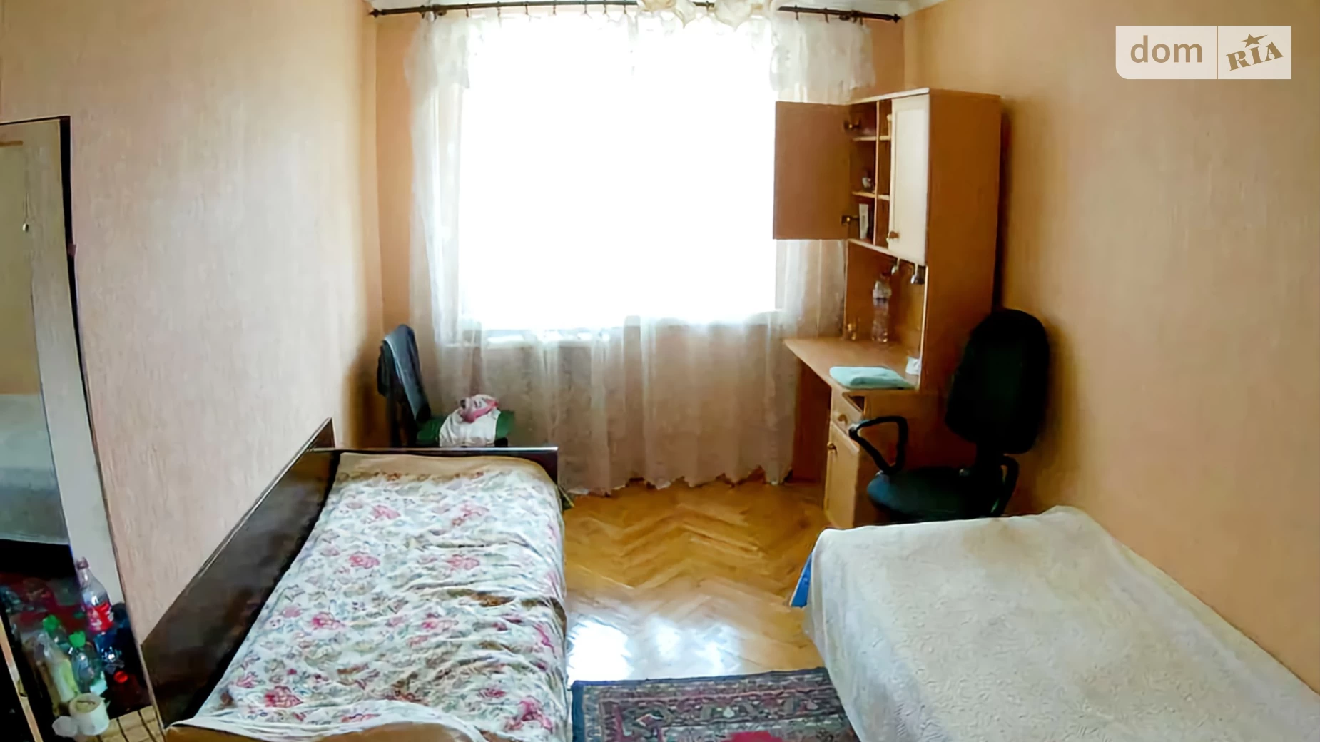 Продается 2-комнатная квартира 56 кв. м в Киеве, ул. Бориспольская, 12