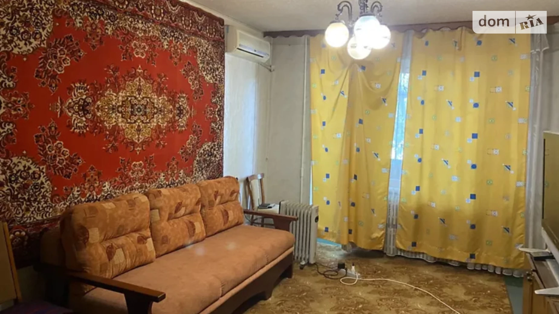 Продается 2-комнатная квартира 54.2 кв. м в Днепре, ул. Большая Диивська, 52