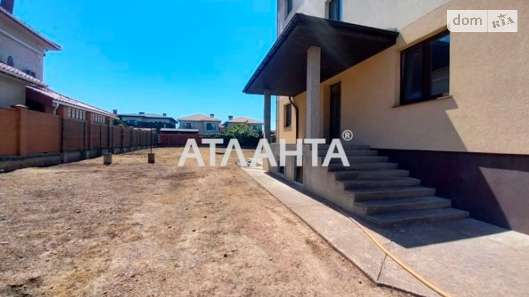 Продается дом на 3 этажа 481 кв. м с бассейном, цена: 490000 $ - фото 2
