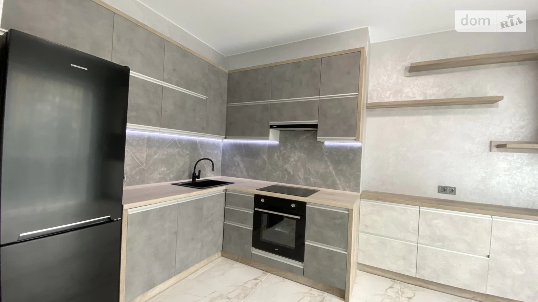 Продается 3-комнатная квартира 68 кв. м в Днепре, пер. Добровольцев, 3 - фото 2